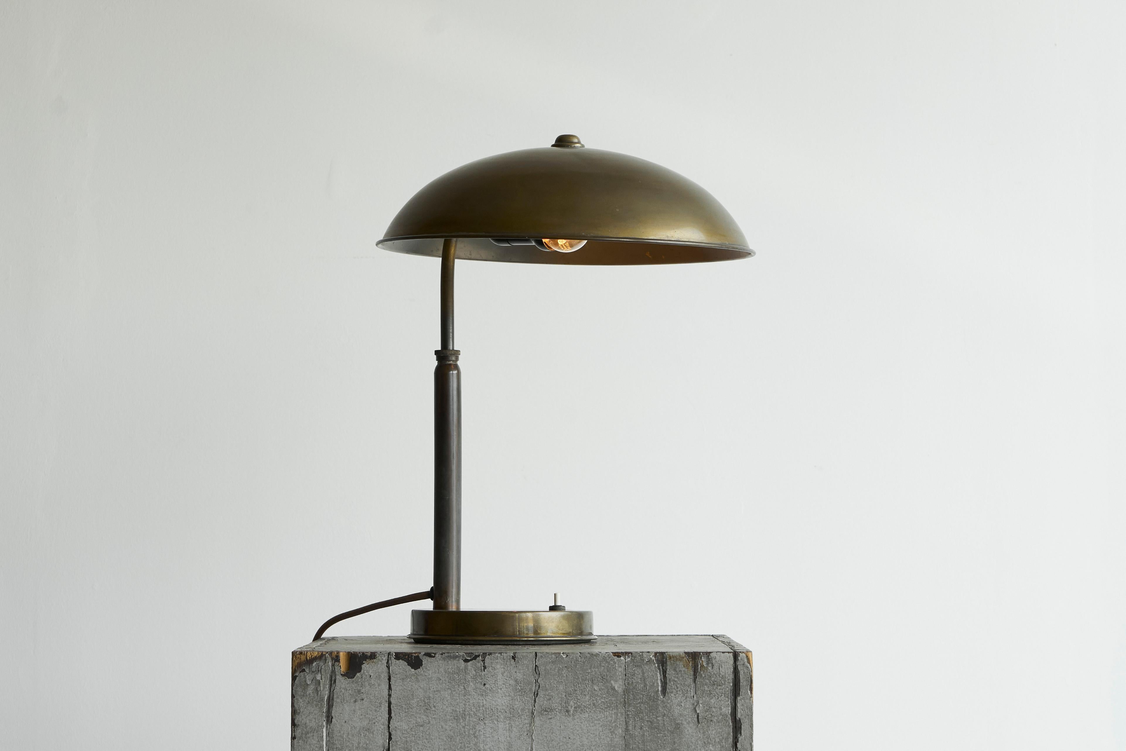 Large Bauhaus Style Table Lamp in Patinated Brass 1930s In Good Condition For Sale In Meer, VAN