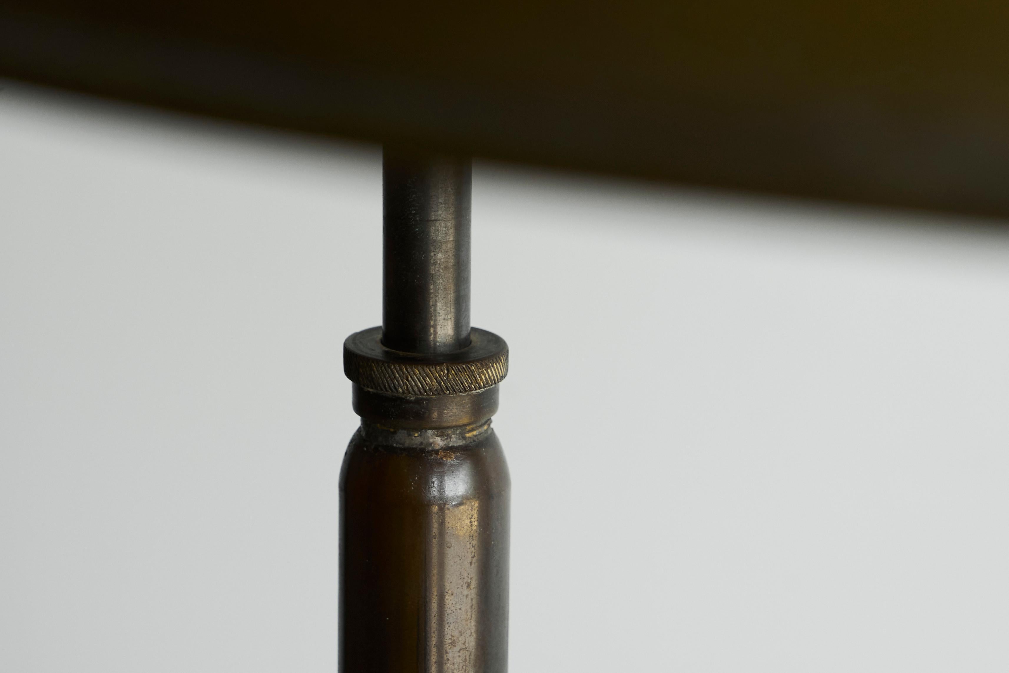 Large Bauhaus Style Table Lamp in Patinated Brass 1930s For Sale 1