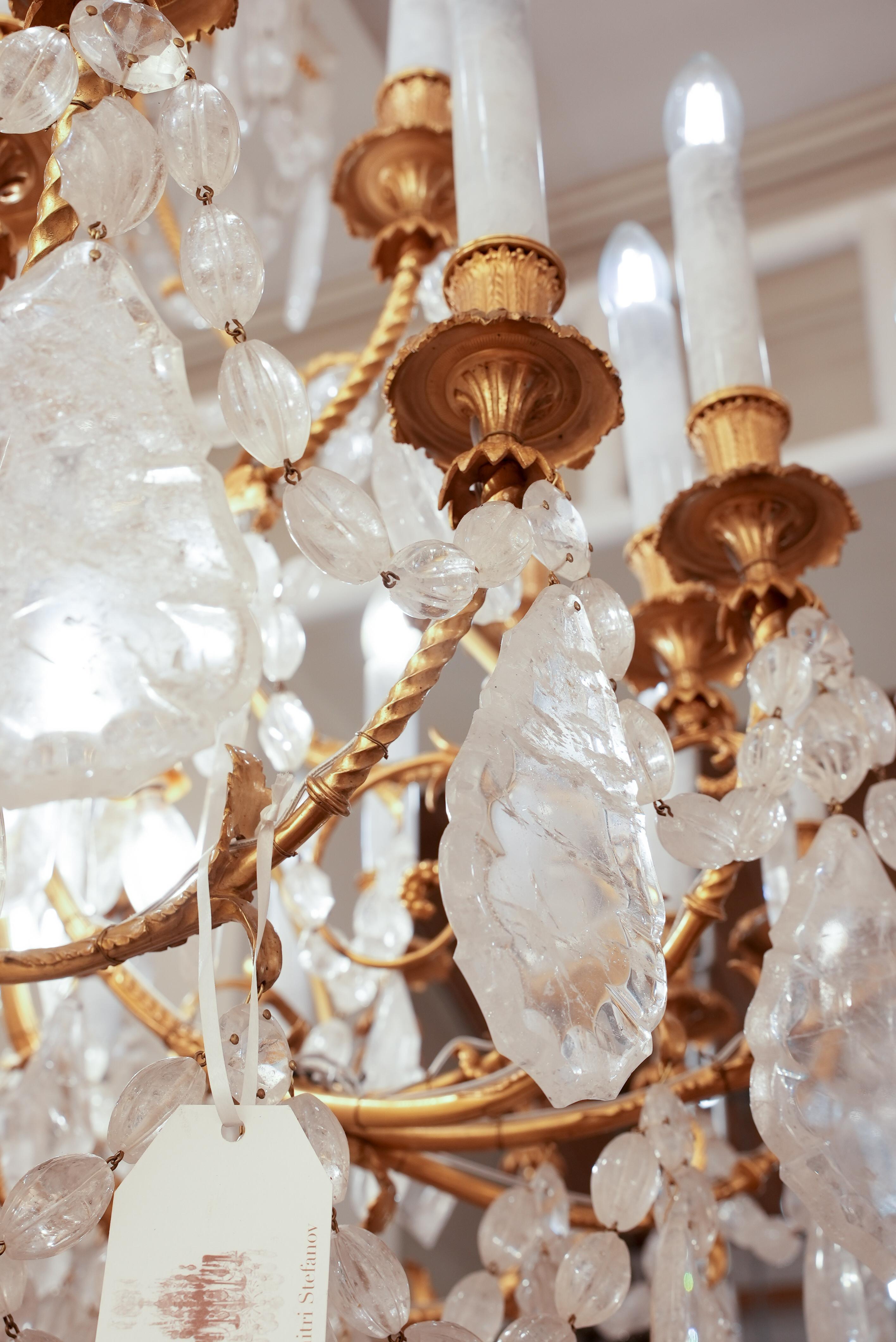 Bronzo Grande e bella  Baccarat  e lampadario Frencht in cristallo di rocca con 36 luci in vendita