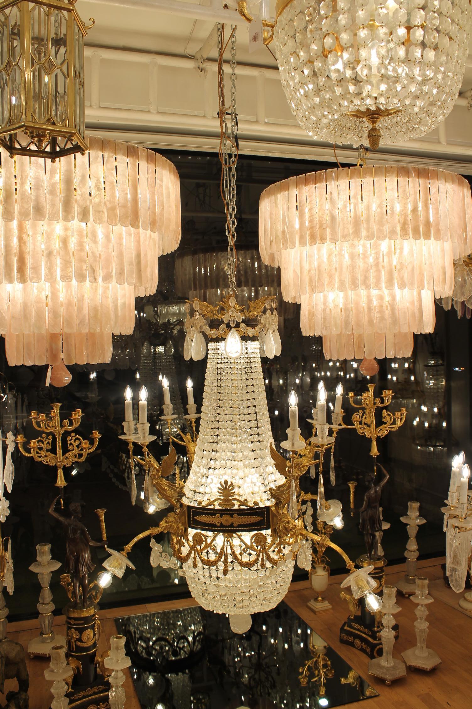 Large beautiful Gasolier bronze & Rock Crystal French chandelier with 36 light In Excellent Condition For Sale In London, GB