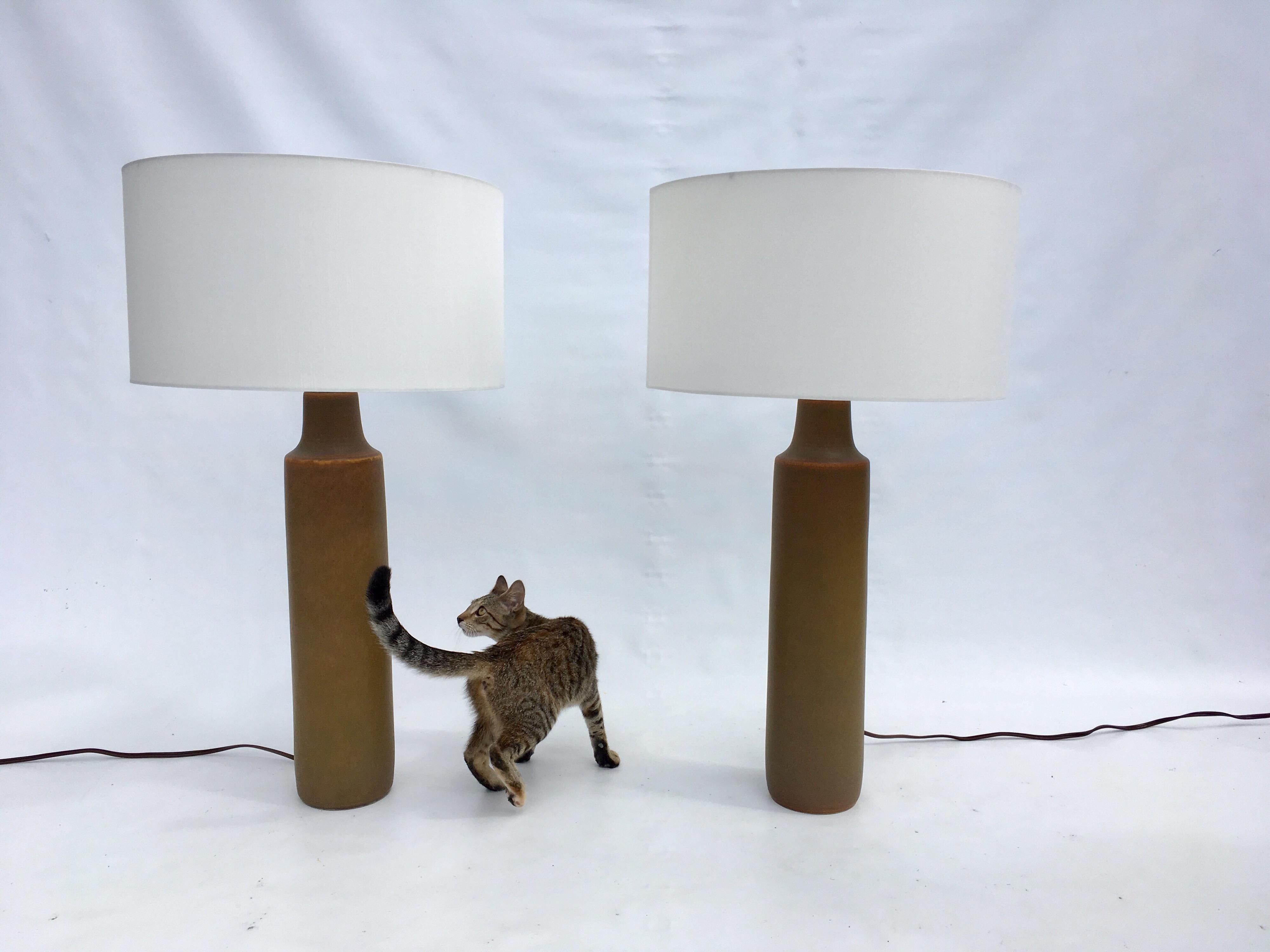 Mid-Century Modern Pair of Large Beautiful Ceramic Tables Lamps with Shades, Midcentury, Usa, 1950s