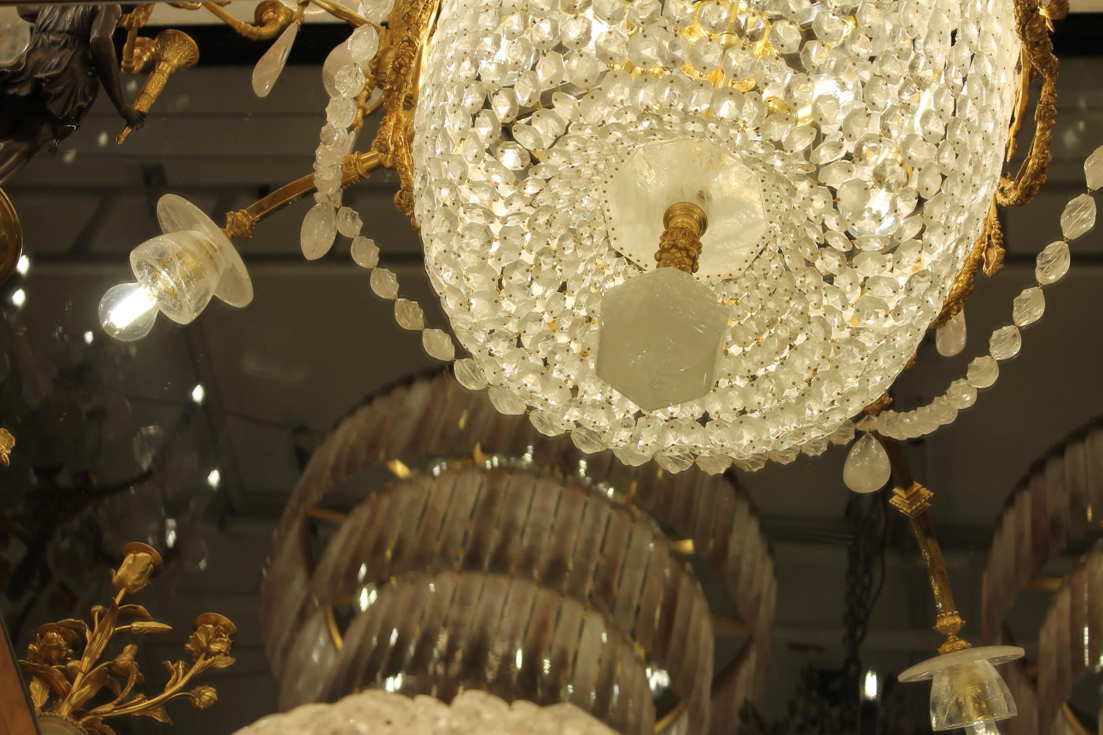 Grande e bellissimo lampadario Gasolier in bronzo e cristallo di rocca con 36 luci in vendita 1