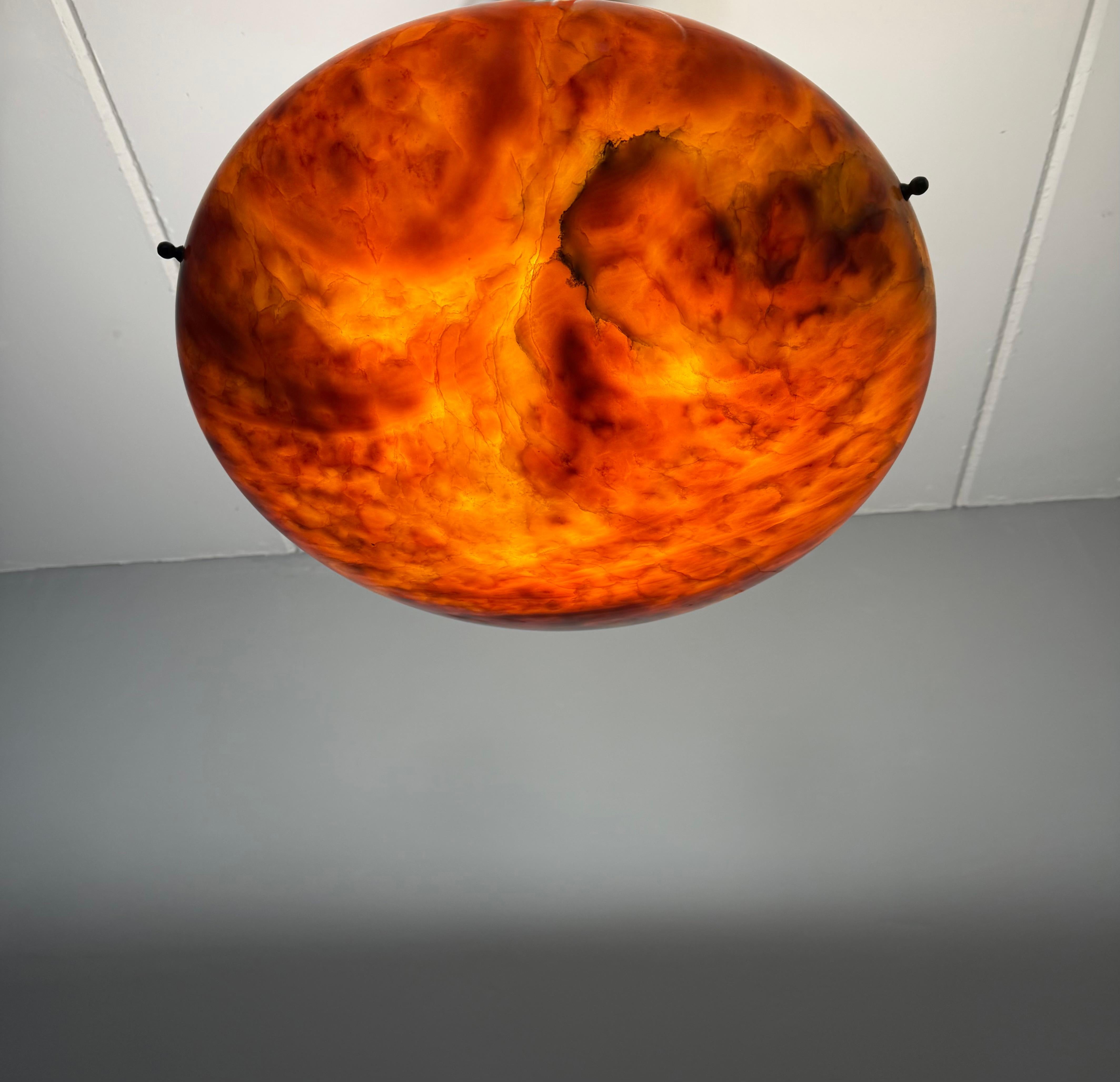 Large Beautiful Timeless & Colorful Alabaster & Bronze Chandelier Pendant Light in vendita 11