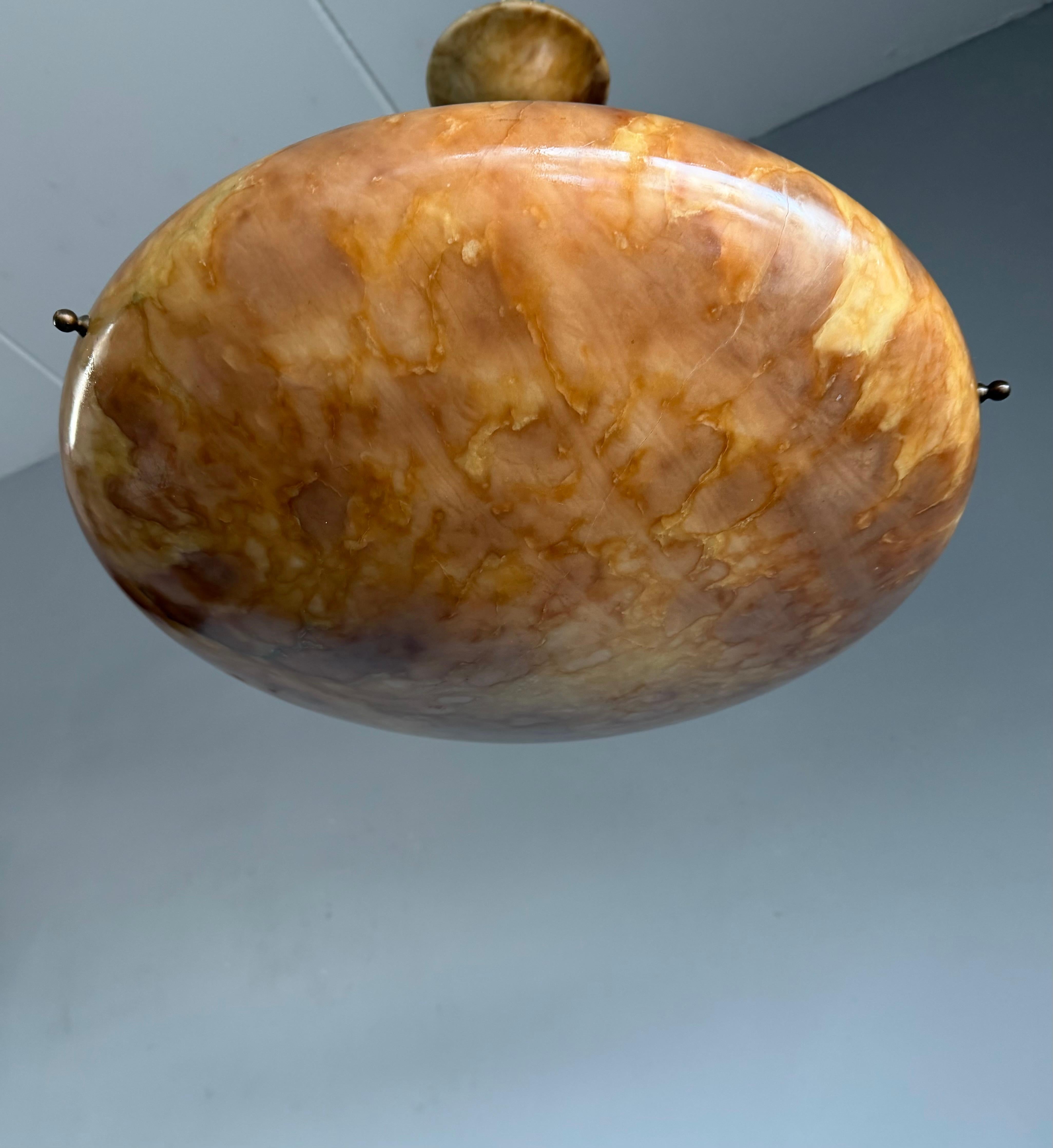 Art Déco Large Beautiful Timeless & Colorful Alabaster & Bronze Chandelier Pendant Light in vendita