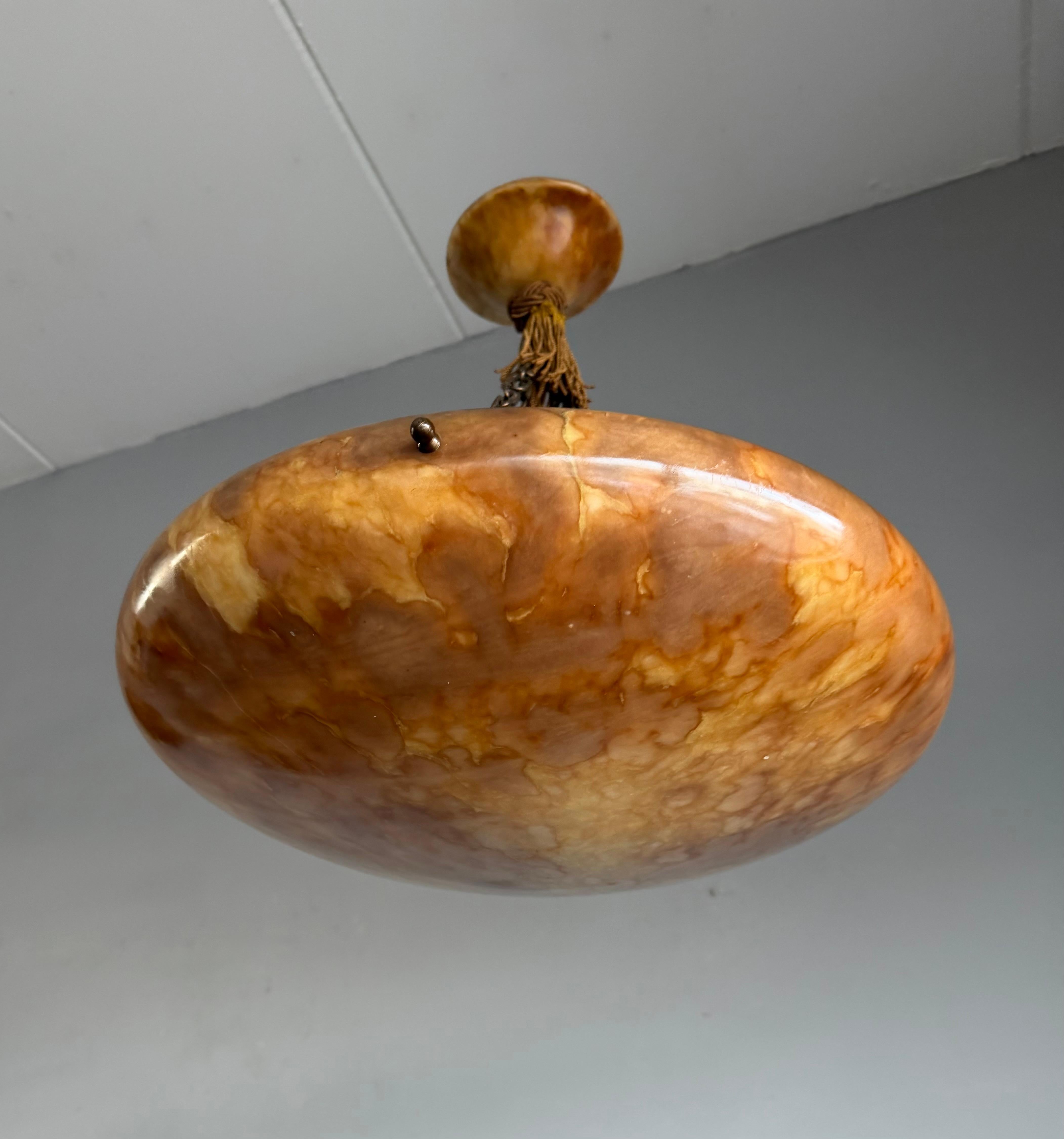 Ottone Large Beautiful Timeless & Colorful Alabaster & Bronze Chandelier Pendant Light in vendita