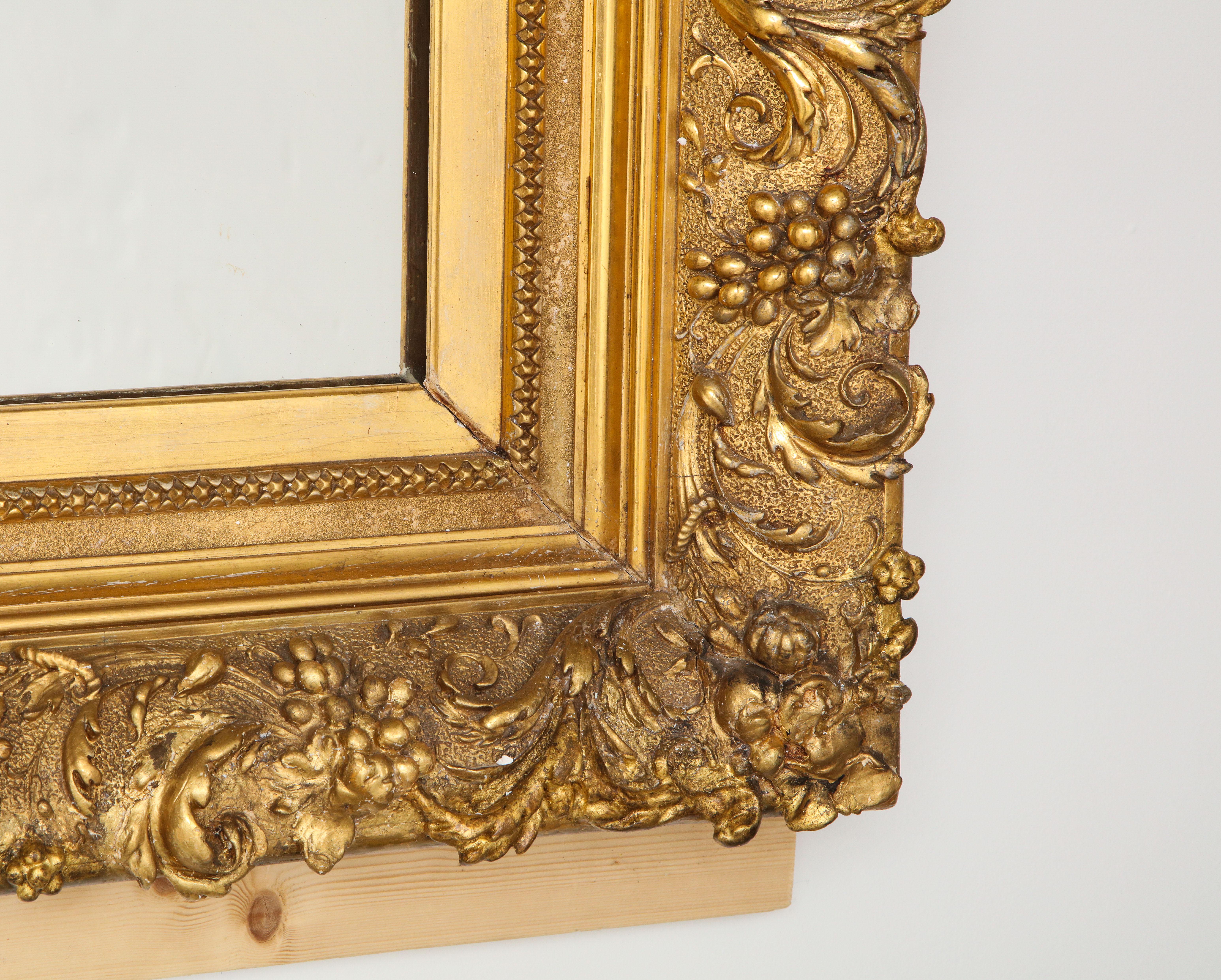 Large Beautifully Detailed Giltwood Mirror In Good Condition For Sale In Mt. Kisco, NY