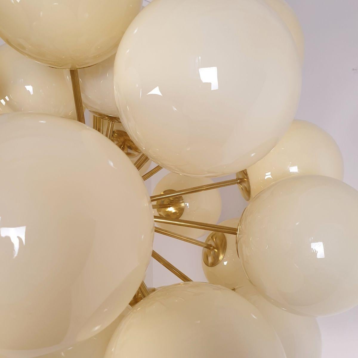 Large beige glass Sputnik chandelier, Italy For Sale 3