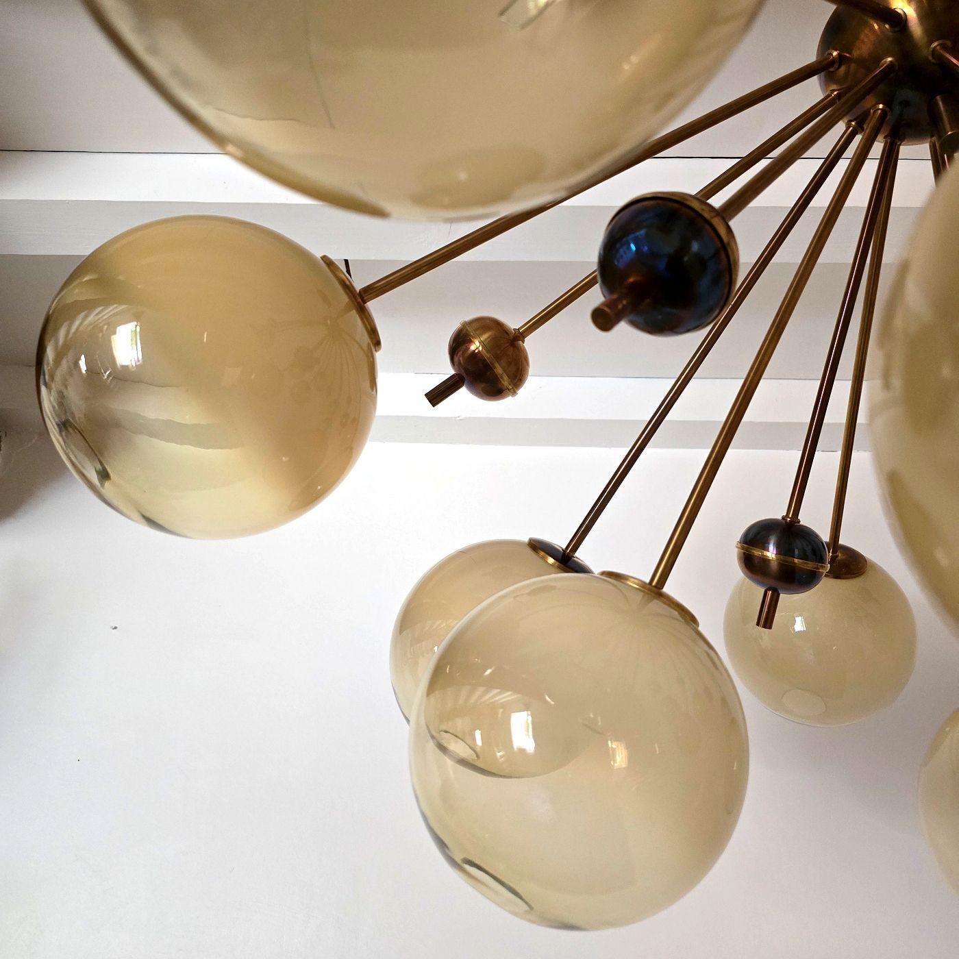 Grand lustre Spoutnik en verre de Murano beige en vente 2