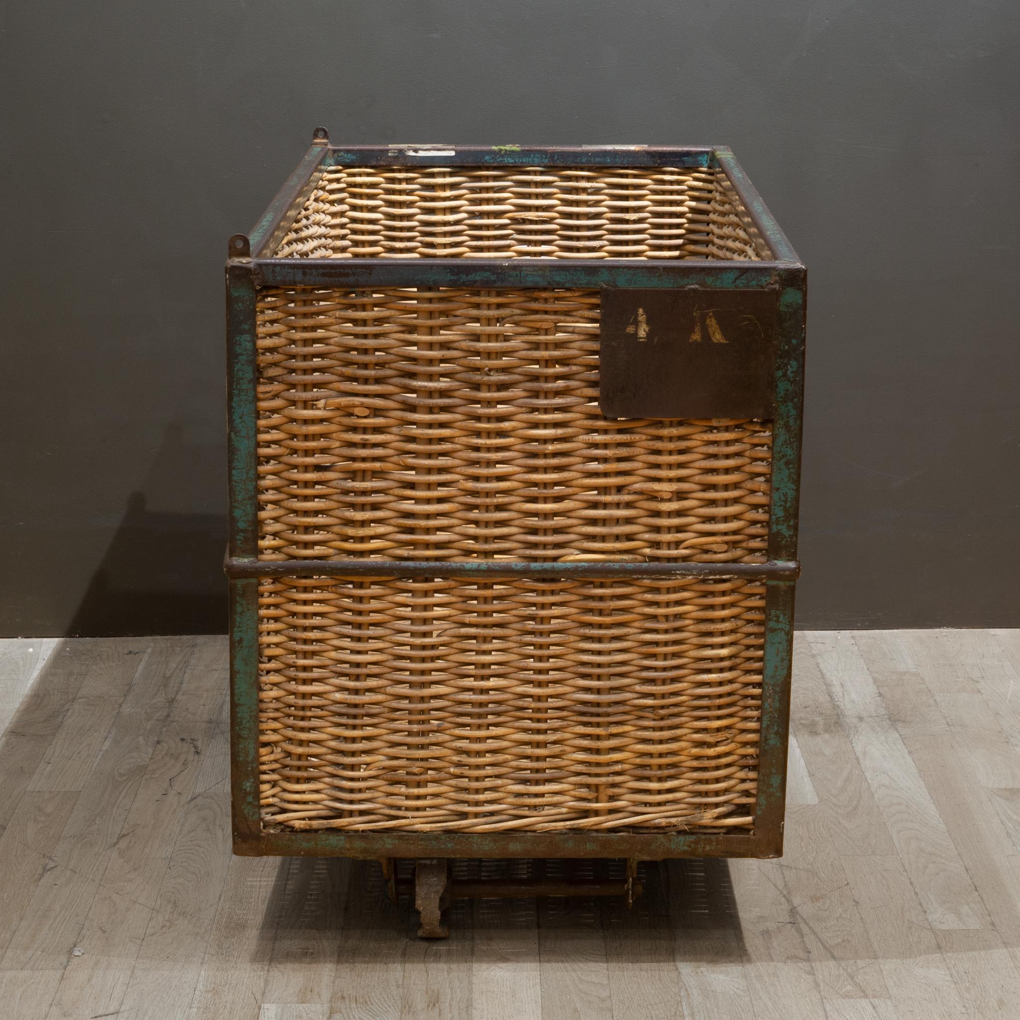 Large Belgian Factory Cotton Rolling Cart, c.1940 For Sale 1