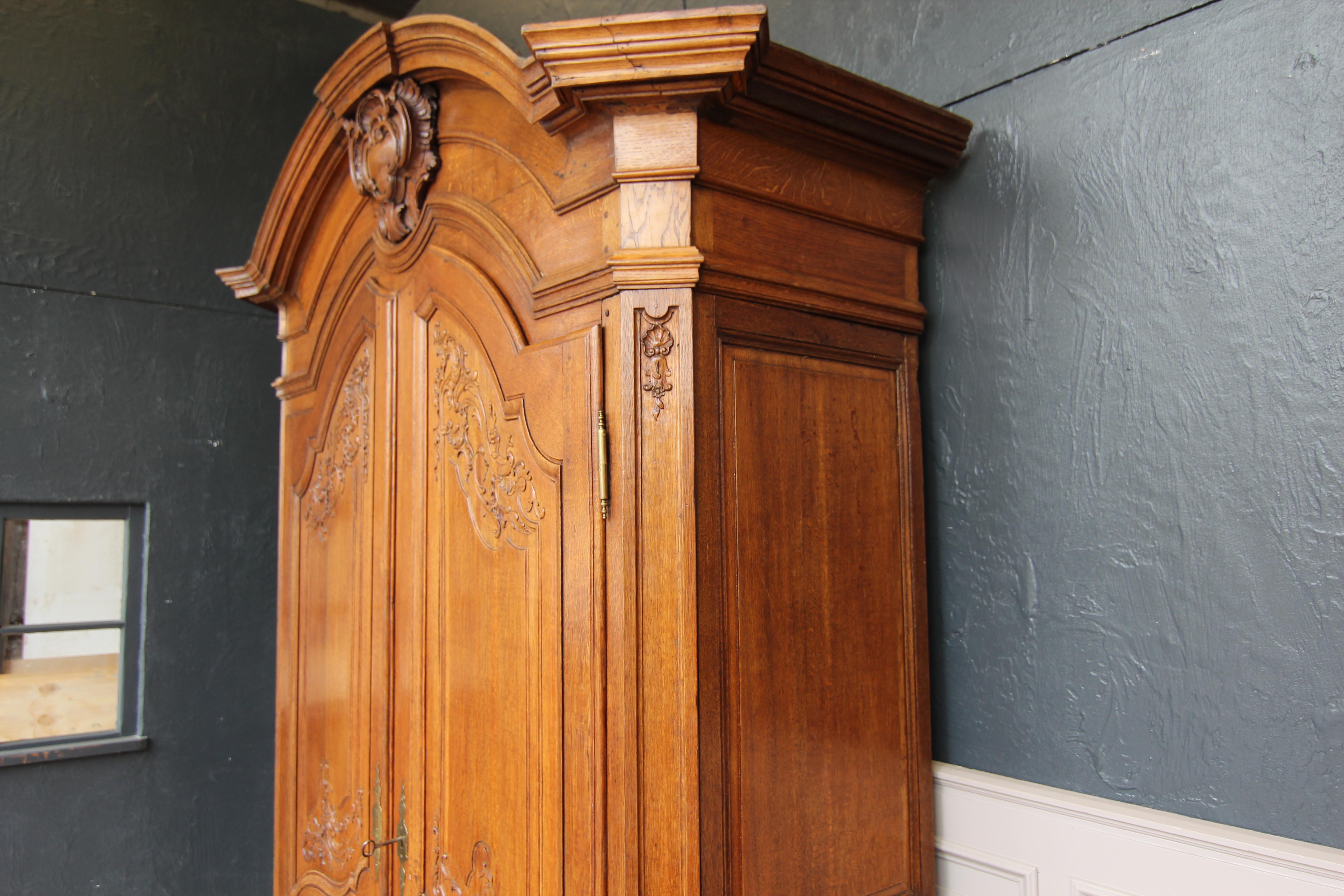 Large Belgian Oak Régence Style Cabinet from Around 1800 For Sale 6