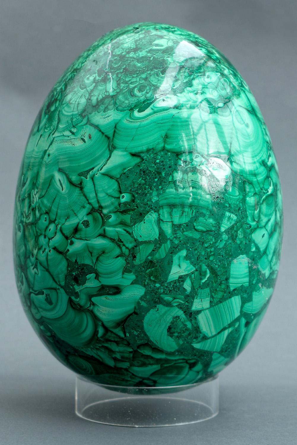 Impressive and large Russian malachite egg, carved from the solid. A timeless yet historic decorative object, which is a great addition to any sophisticated interior decoration. This unique and unusual object functions as a great eyecatcher; a