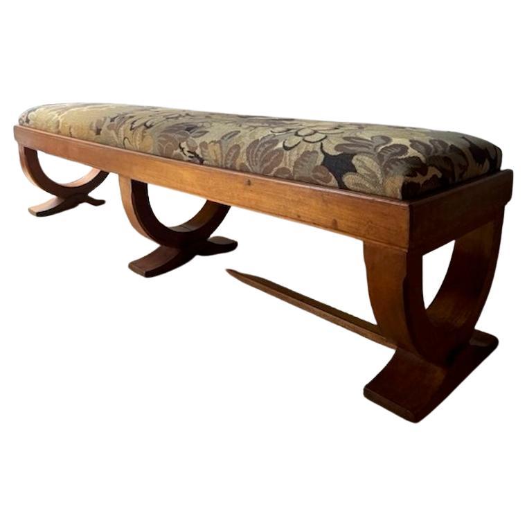 Large Bench in Beech wood 1930
s France newly reupholstered en venta