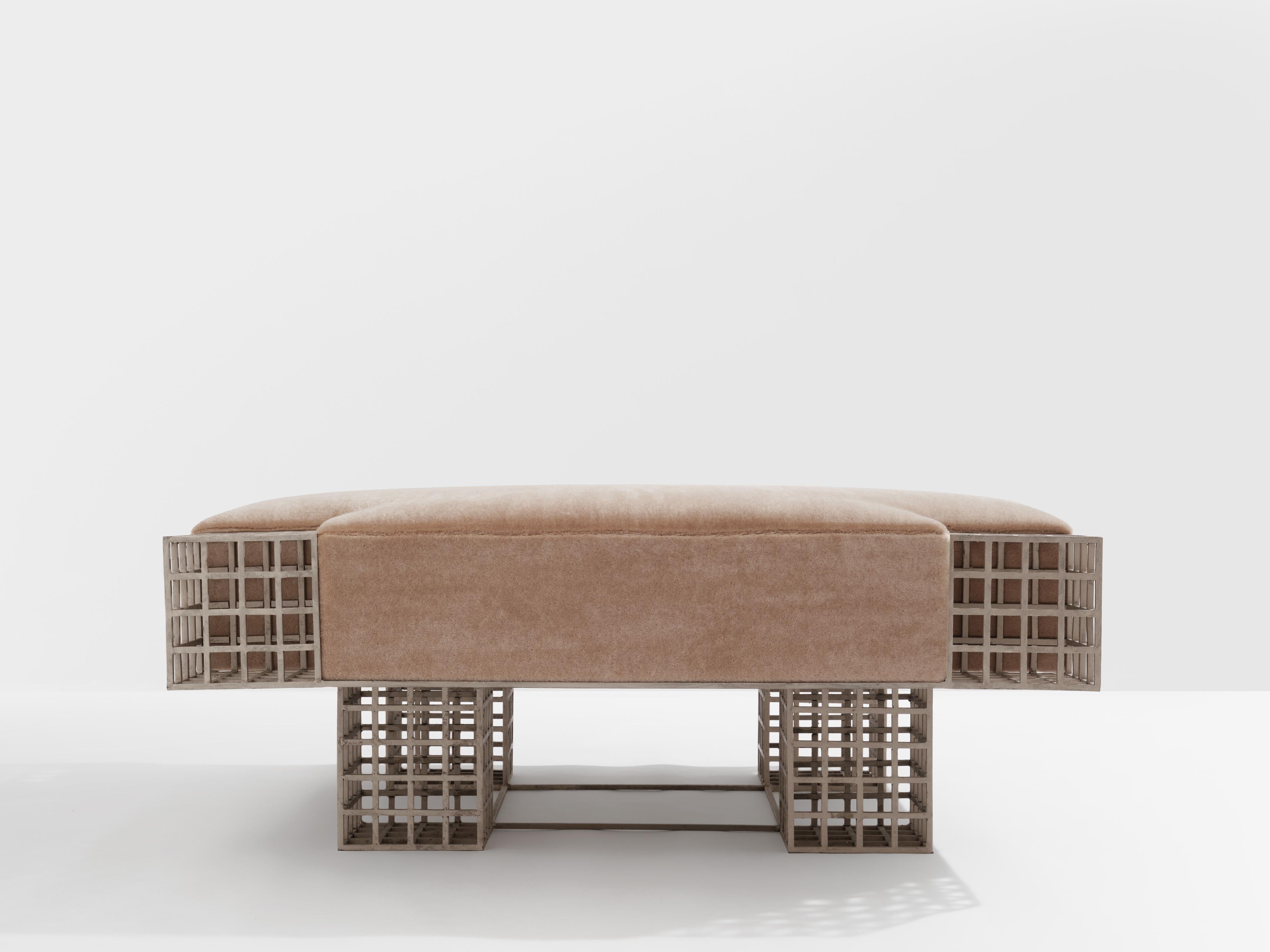 Grande banquette ottomane de Carla Sozzani en velours mohair Milan 1990 Bon état - En vente à Paris, IDF