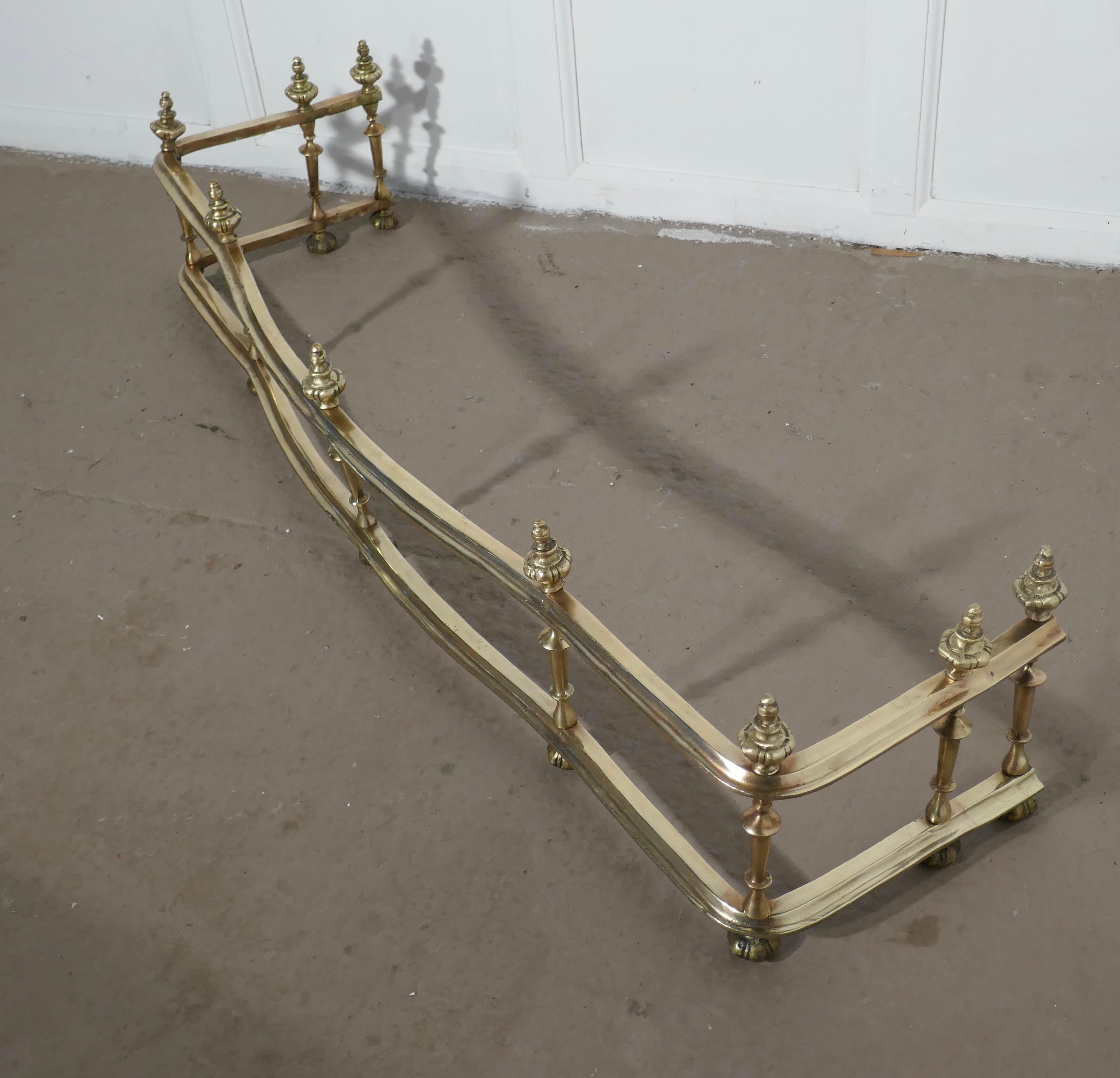 Large Best Quality 19th Century Heavy Brass Fender For Sale 1
