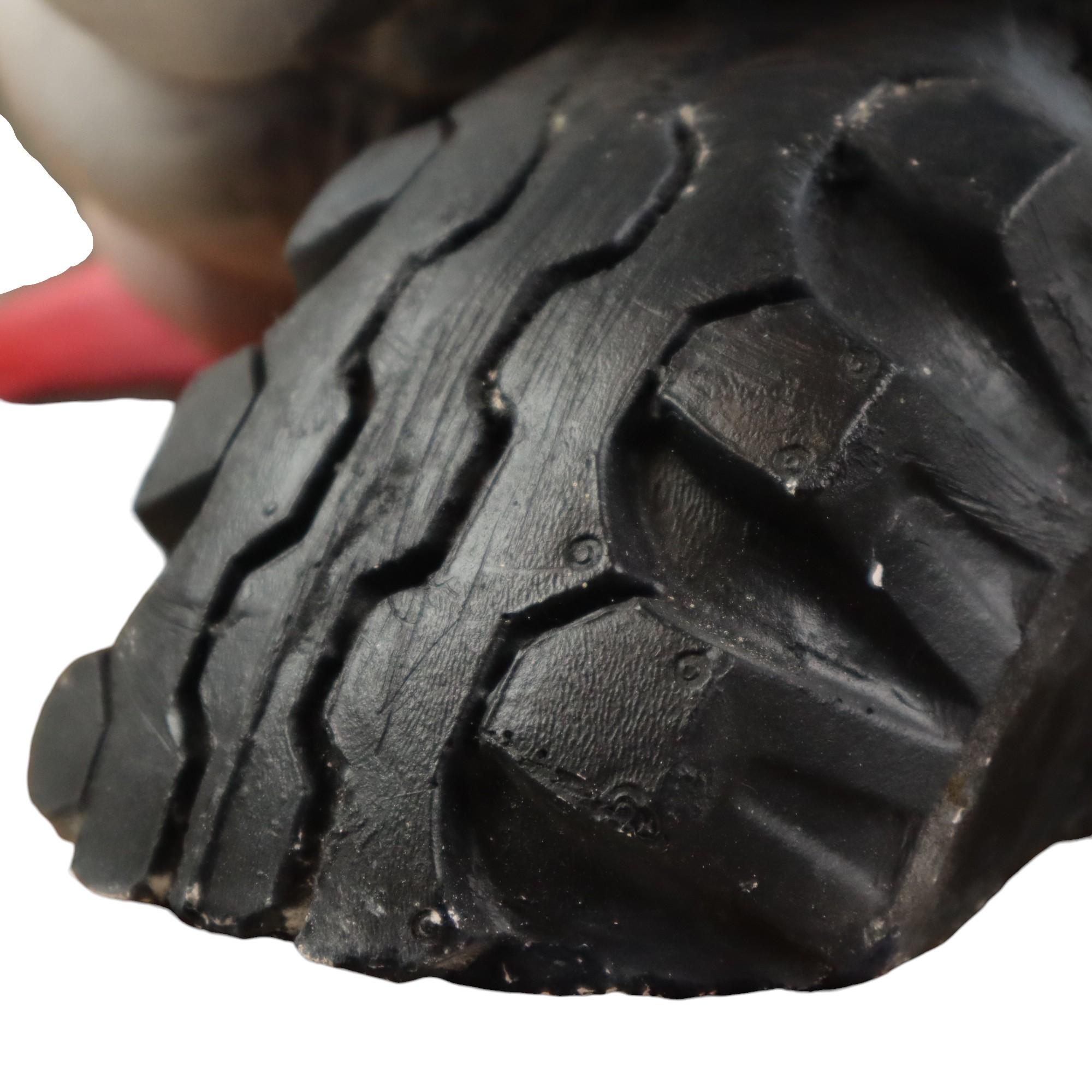 Gran estatua publicitaria Bibendum Michelin de escayola 36cm en venta 1