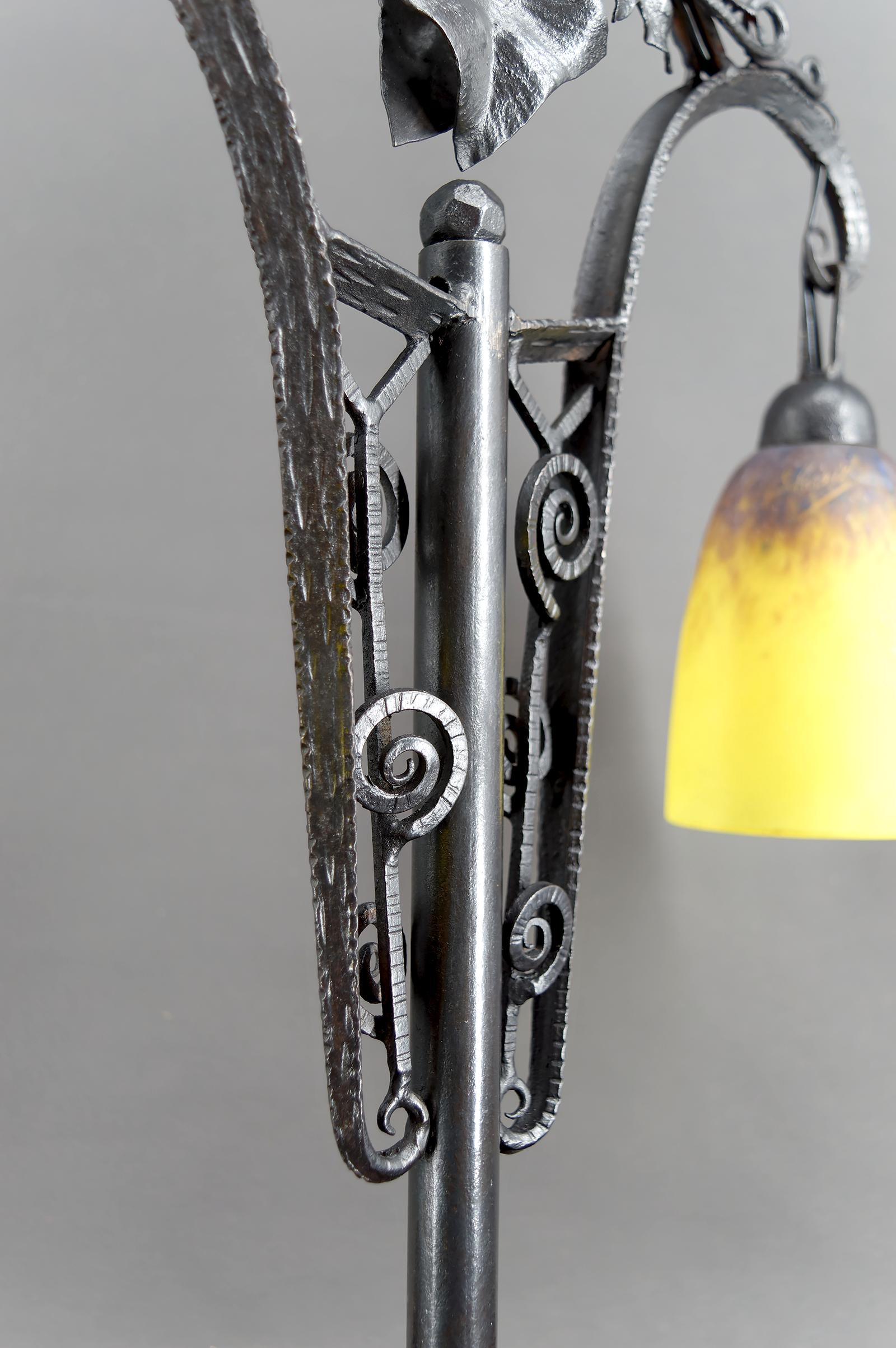 Large Bicéphalous Wrought Iron Lamp by Schneider, France, Art Deco, Circa 1920 For Sale 7