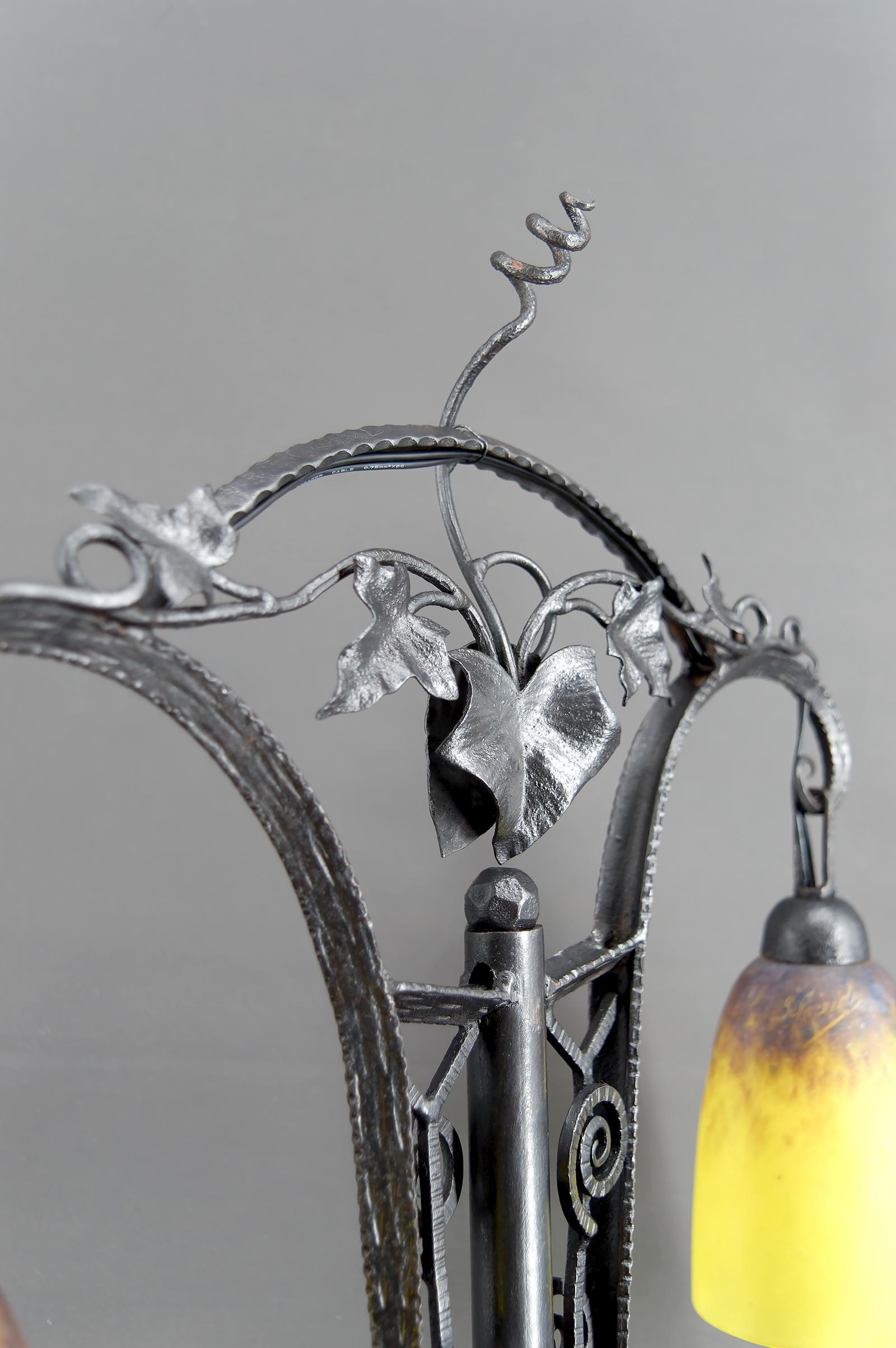 Large Bicéphalous Wrought Iron Lamp by Schneider, France, Art Deco, Circa 1920 For Sale 8