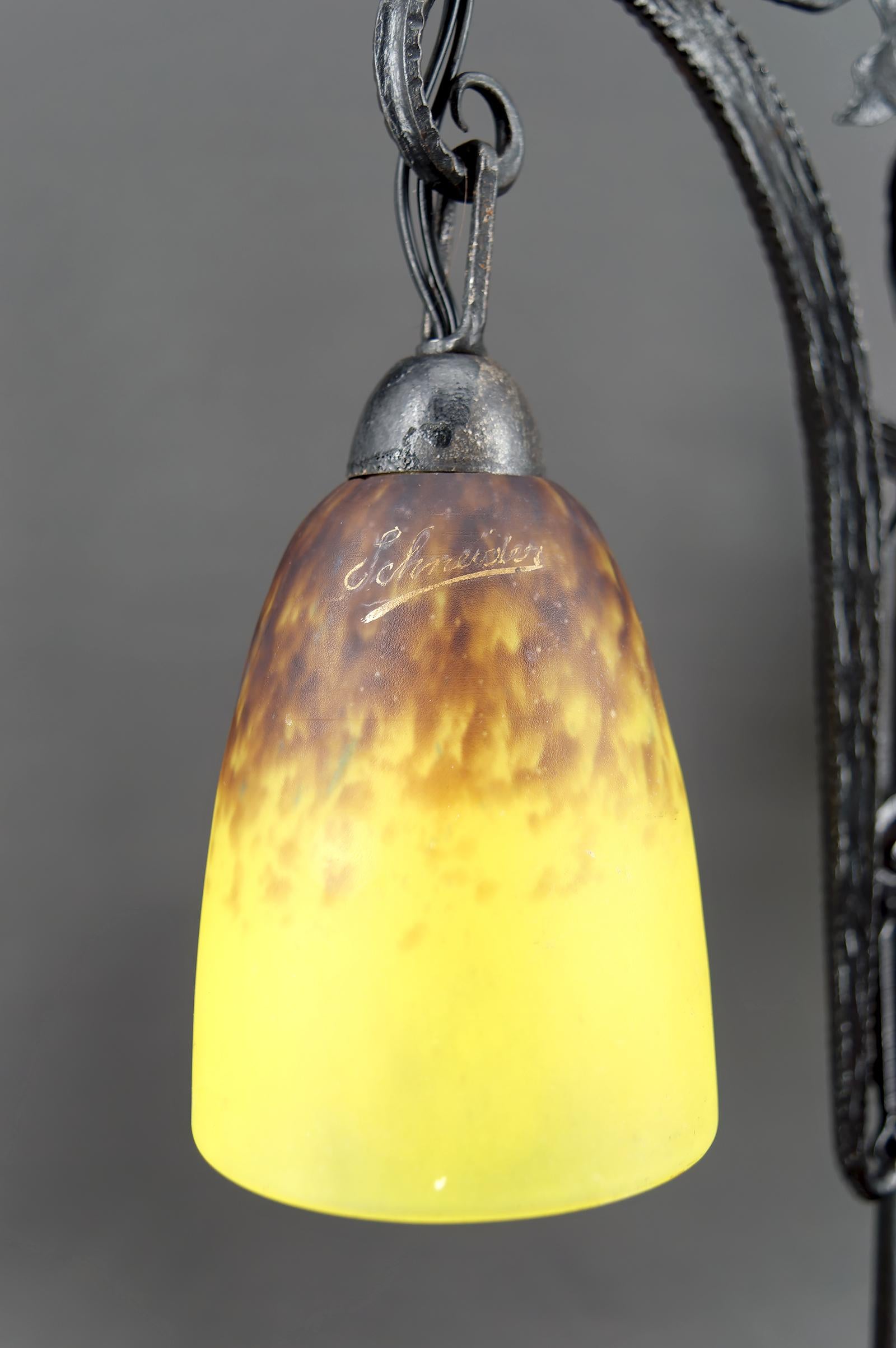 Large Bicéphalous Wrought Iron Lamp by Schneider, France, Art Deco, Circa 1920 For Sale 9