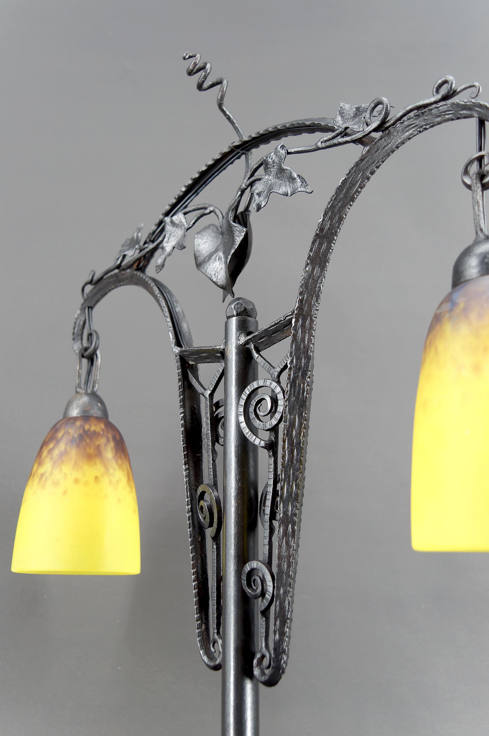 Large Bicéphalous Wrought Iron Lamp by Schneider, France, Art Deco, Circa 1920 For Sale 10