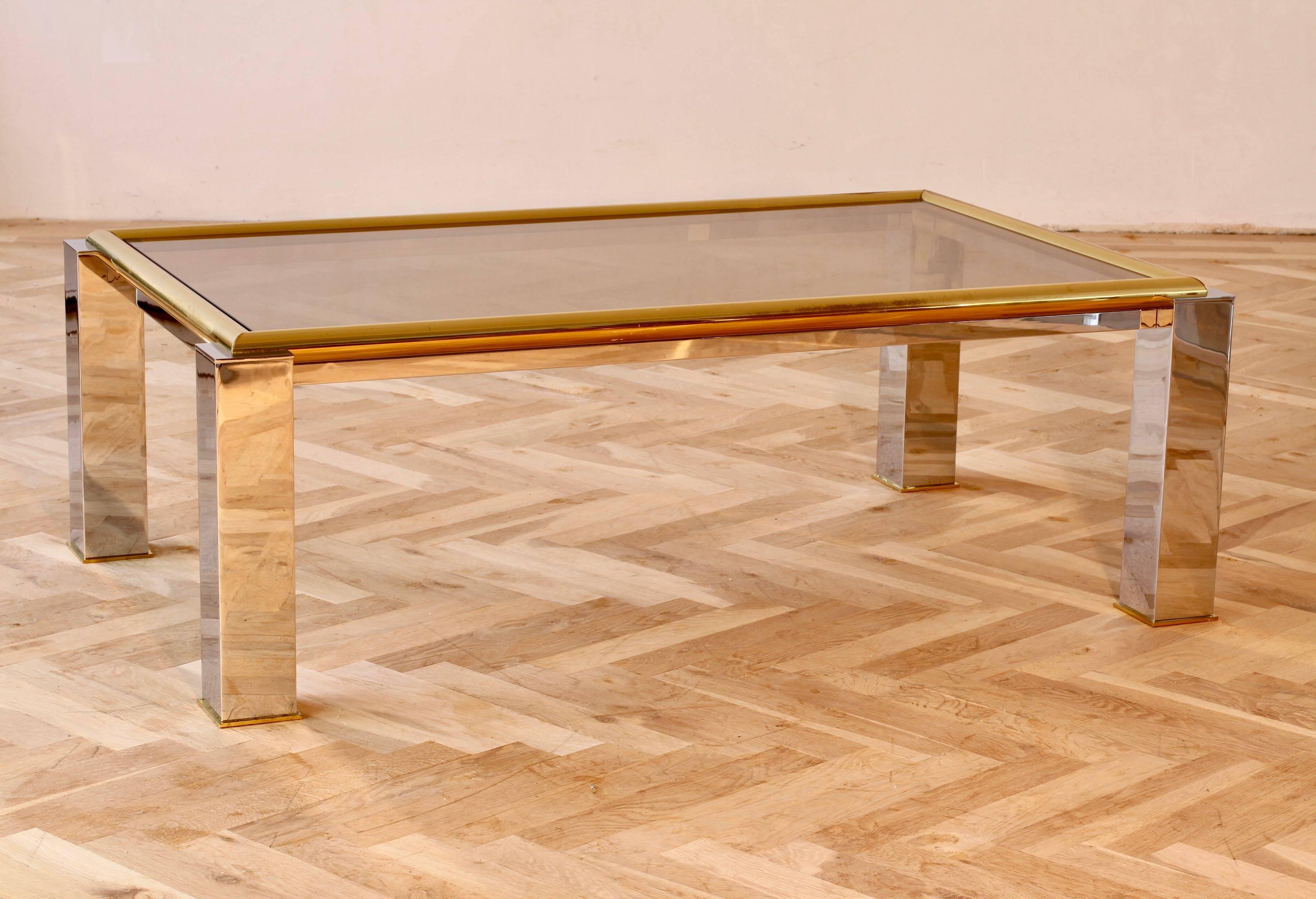 Large Bicolor Brass and Chrome Smoked Glass Coffee Table 1970s Springer Style In Good Condition For Sale In Landau an der Isar, Bayern