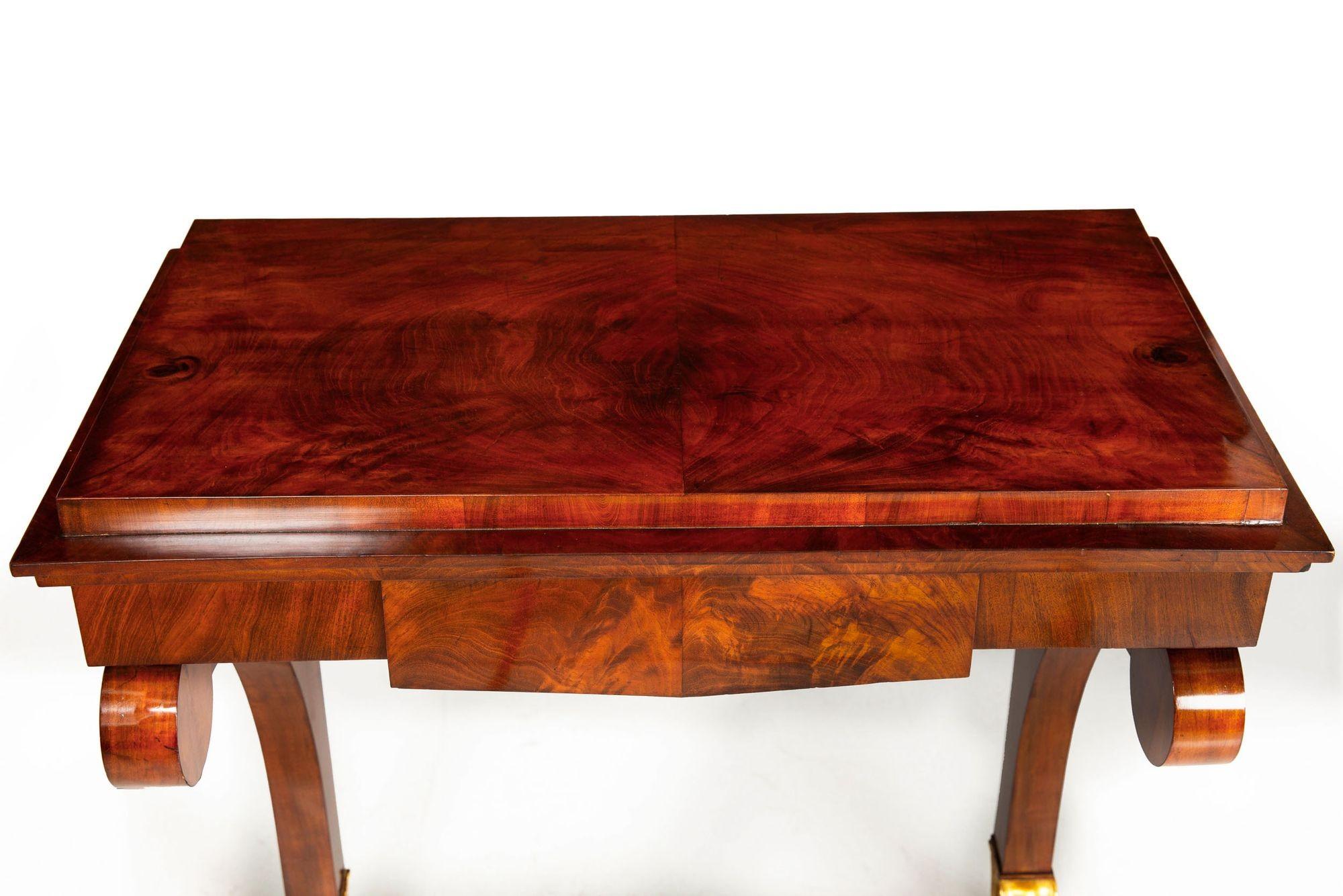 Large Biedermeier Antique Mahogany Pier Mirror and Console Table ca. 1820-40 For Sale 3