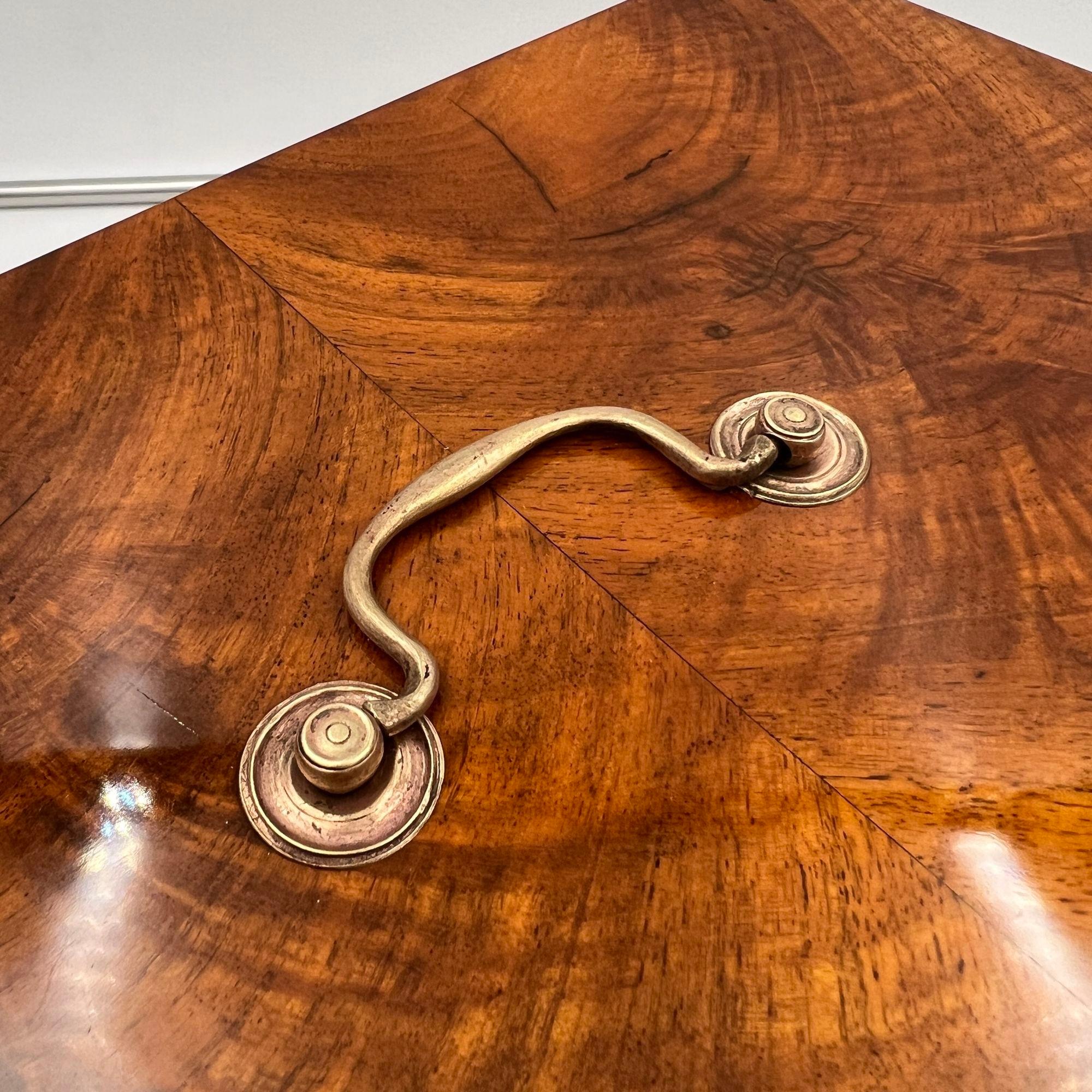 Large Biedermeier Box or Chest, Walnut Veneer, Brass, South Germany circa 1820 For Sale 3