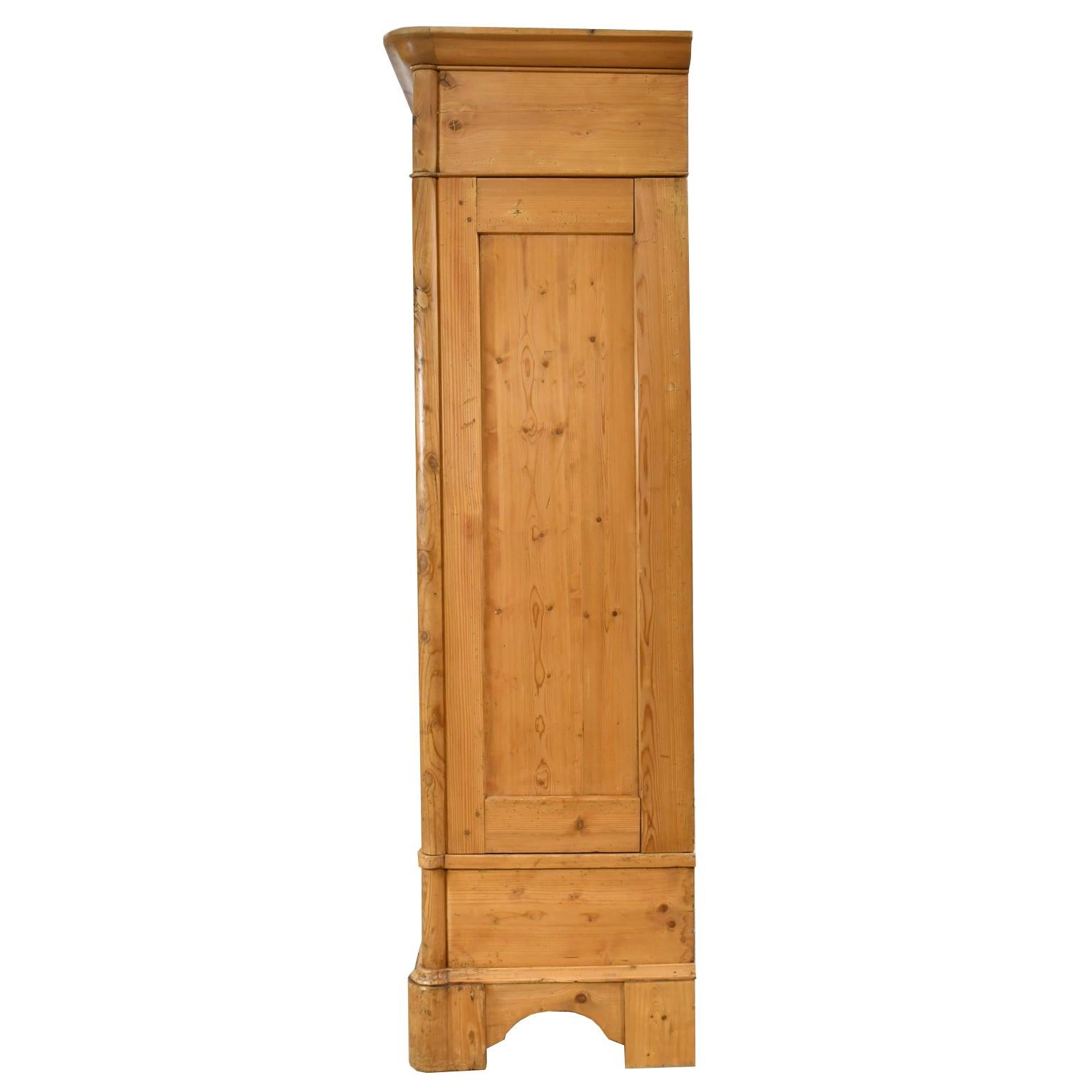 Biedermeier Inspired Scrubbed Pine Armoire from Northern Germany, circa 1820 1