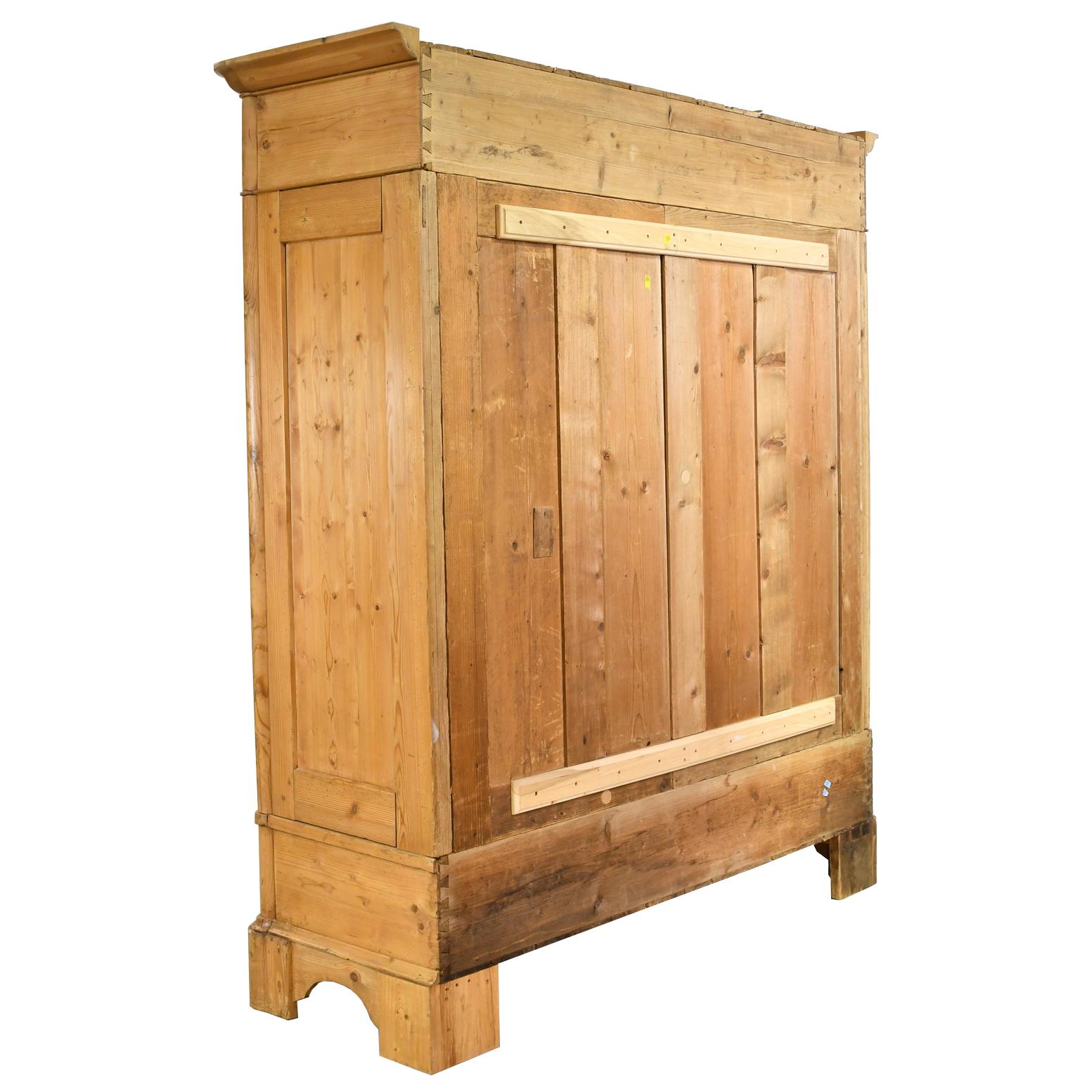 Biedermeier Inspired Scrubbed Pine Armoire from Northern Germany, circa 1820 2