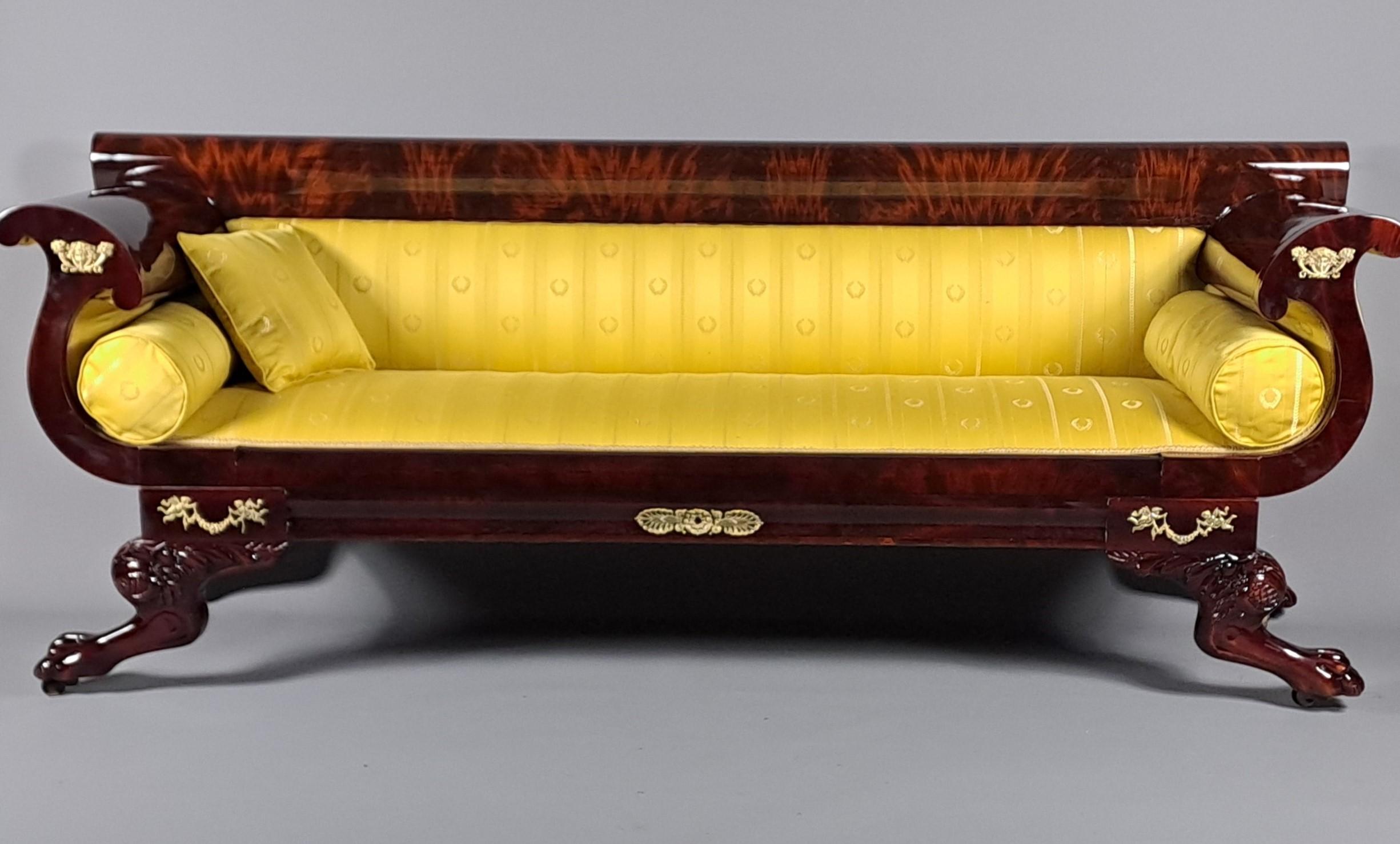 Sofá / Banqueta Biedermeier Grande En Caoba Burl en venta 1