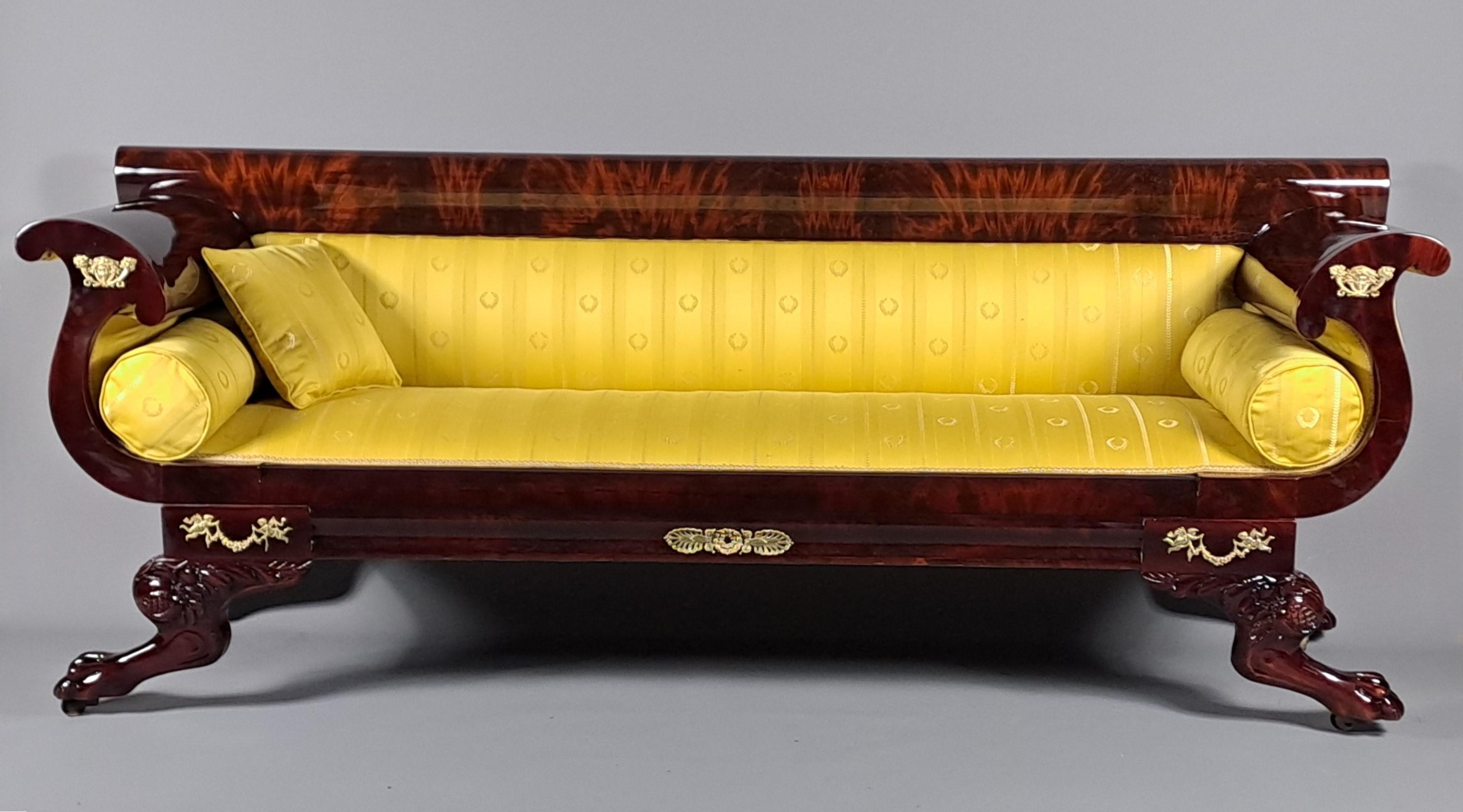 Sofá / Banqueta Biedermeier Grande En Caoba Burl en venta 2