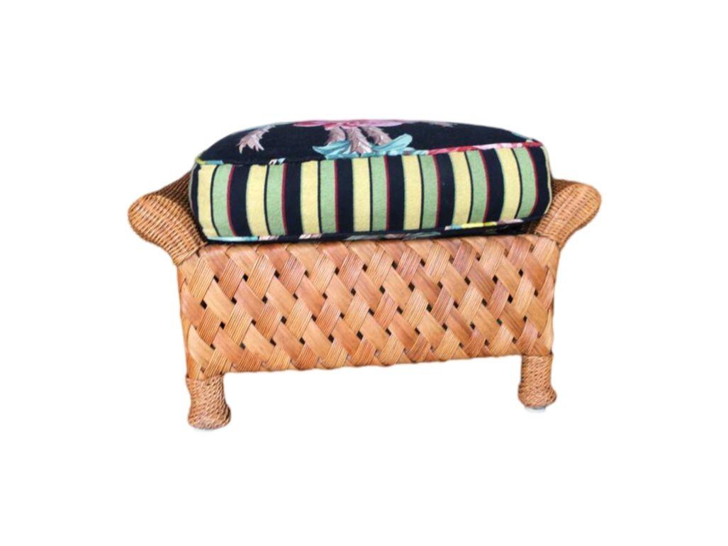 Fin du 20e siècle Grande chaise longue en osier tressé « Big Daddy » avec repose-pieds assorti en vente