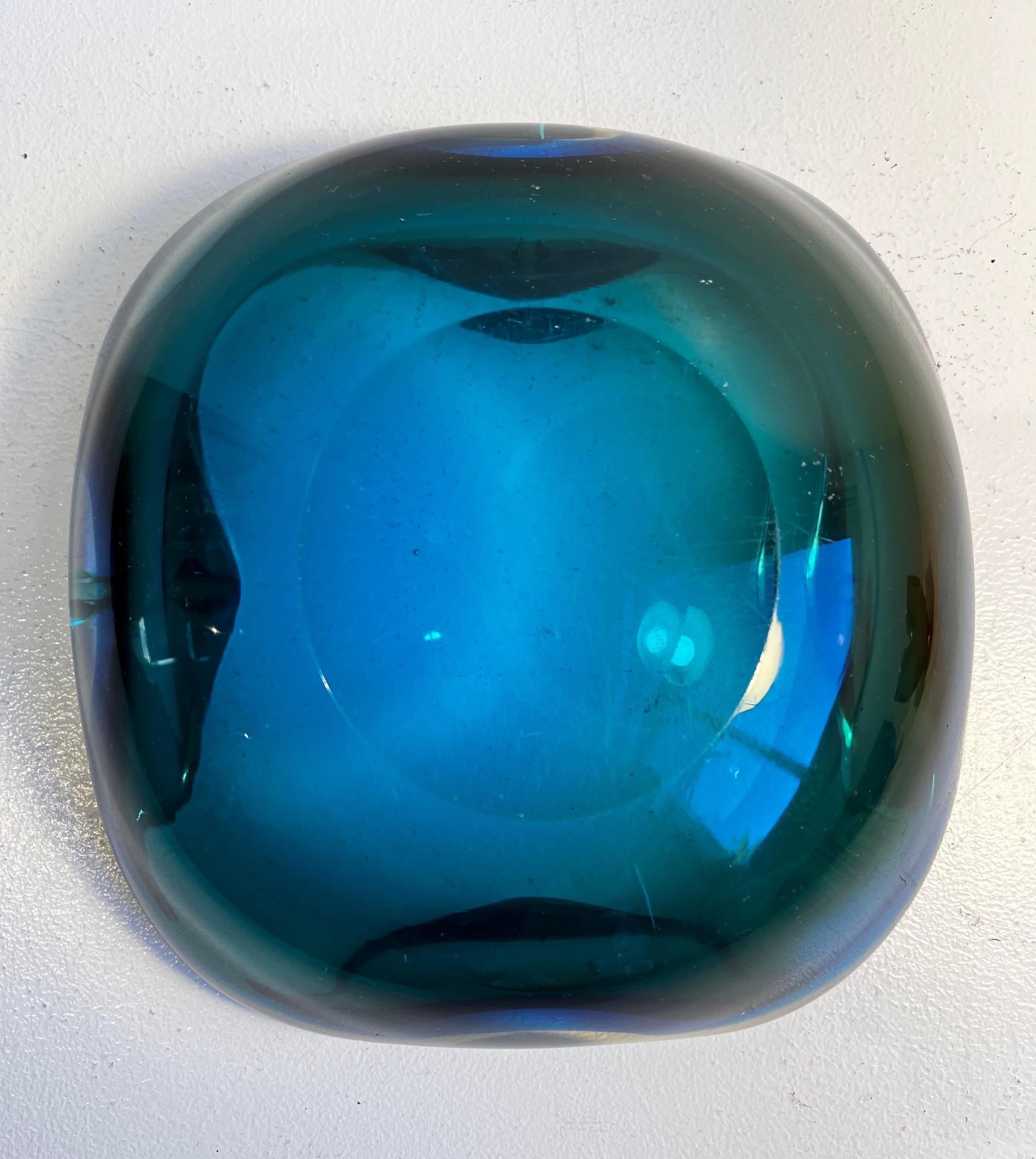 Grande ciotola biomorfa in vetro blu e verde di Murano, circa 1970 in vendita 1