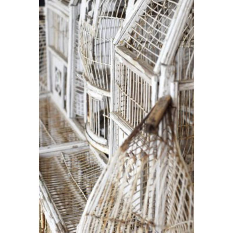 Grande gabbia per uccelli, XIX secolo

Design vintage
Antica gabbia per uccelli XXL della fine del secolo scorso dipinta di bianco. Originale dell'epoca. Contiene diversi scomparti.

Informazioni aggiuntive:
Materiali: Metallo, Wood
Colore: