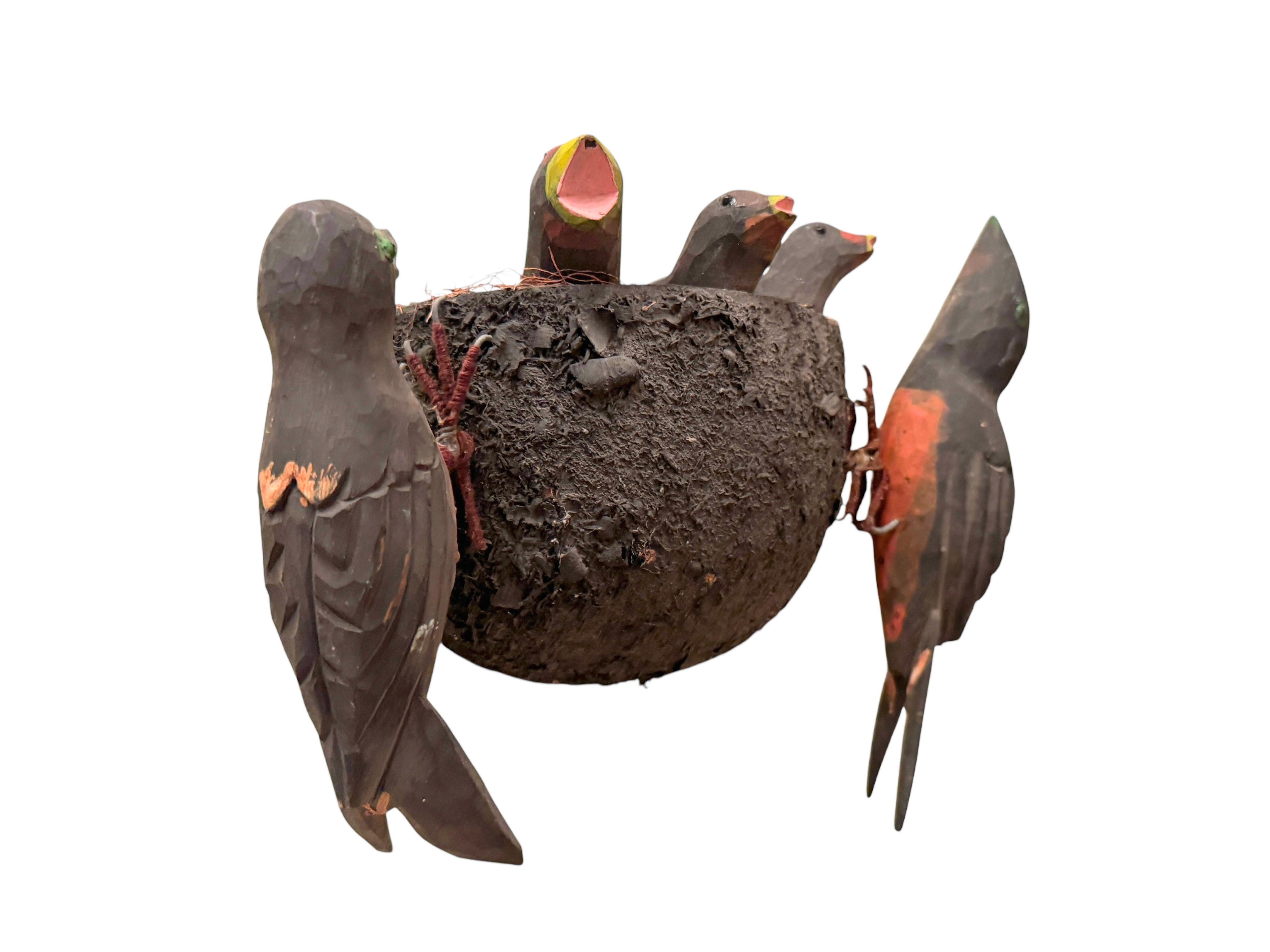 Großes Vogelnest Viechtauer geschnitzt Holz Vogel Volkskunst Black Forest 1900s Österreich im Angebot 2