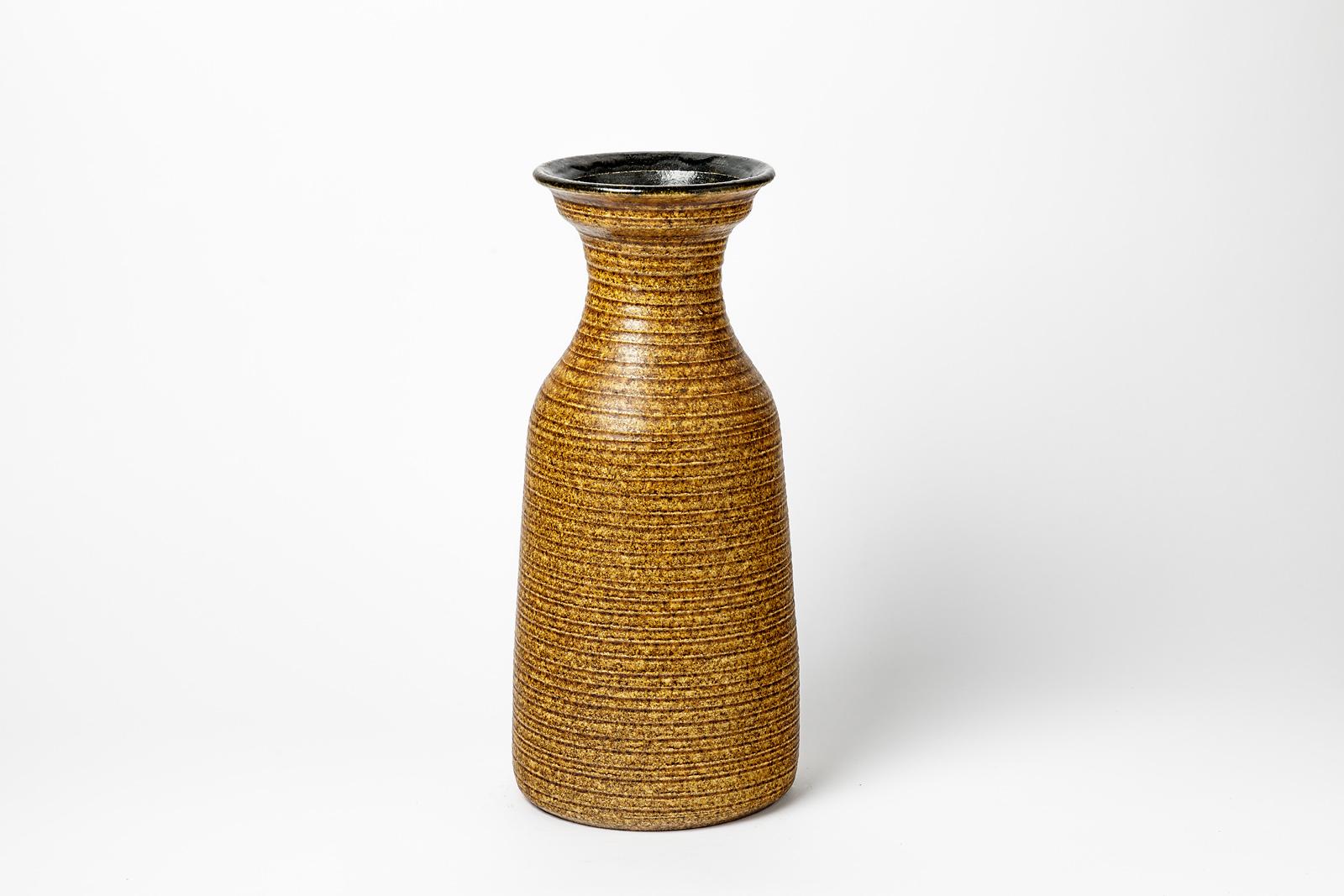 Français Grand vase en céramique noir et marron du 20ème siècle par Accolay Potters, 1970 en vente