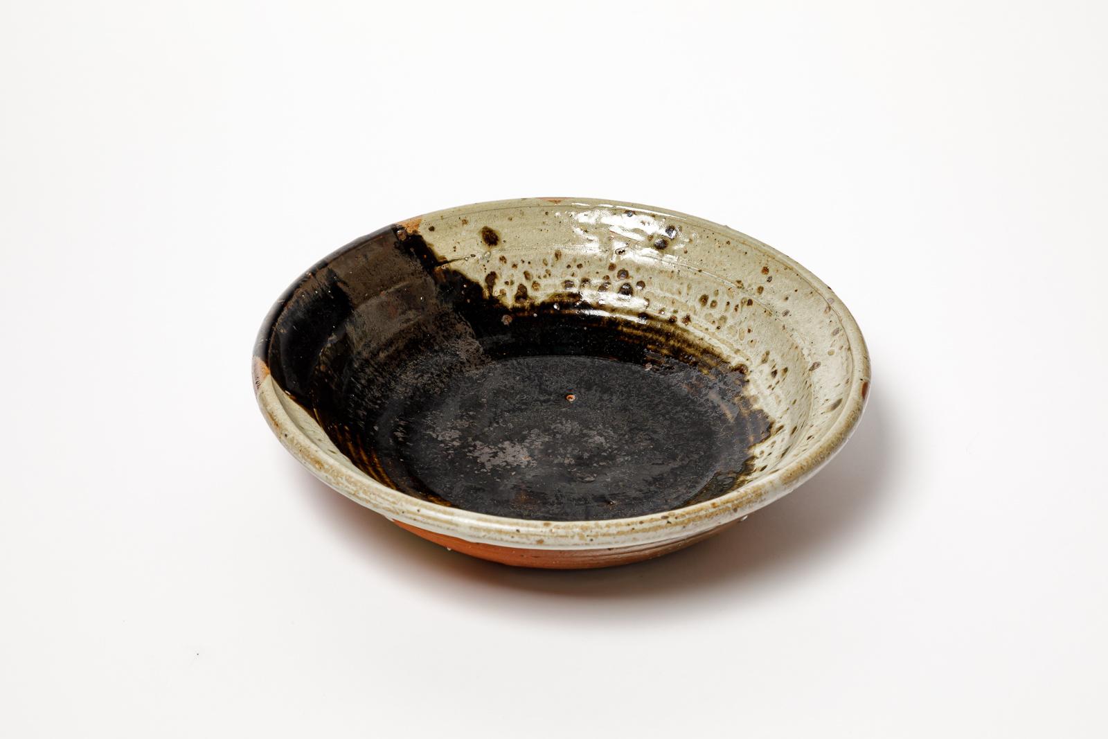 Mid-Century moderno grande ciotola o piatto decorativo in gres nero e marrone La Borne 30 cm in vendita