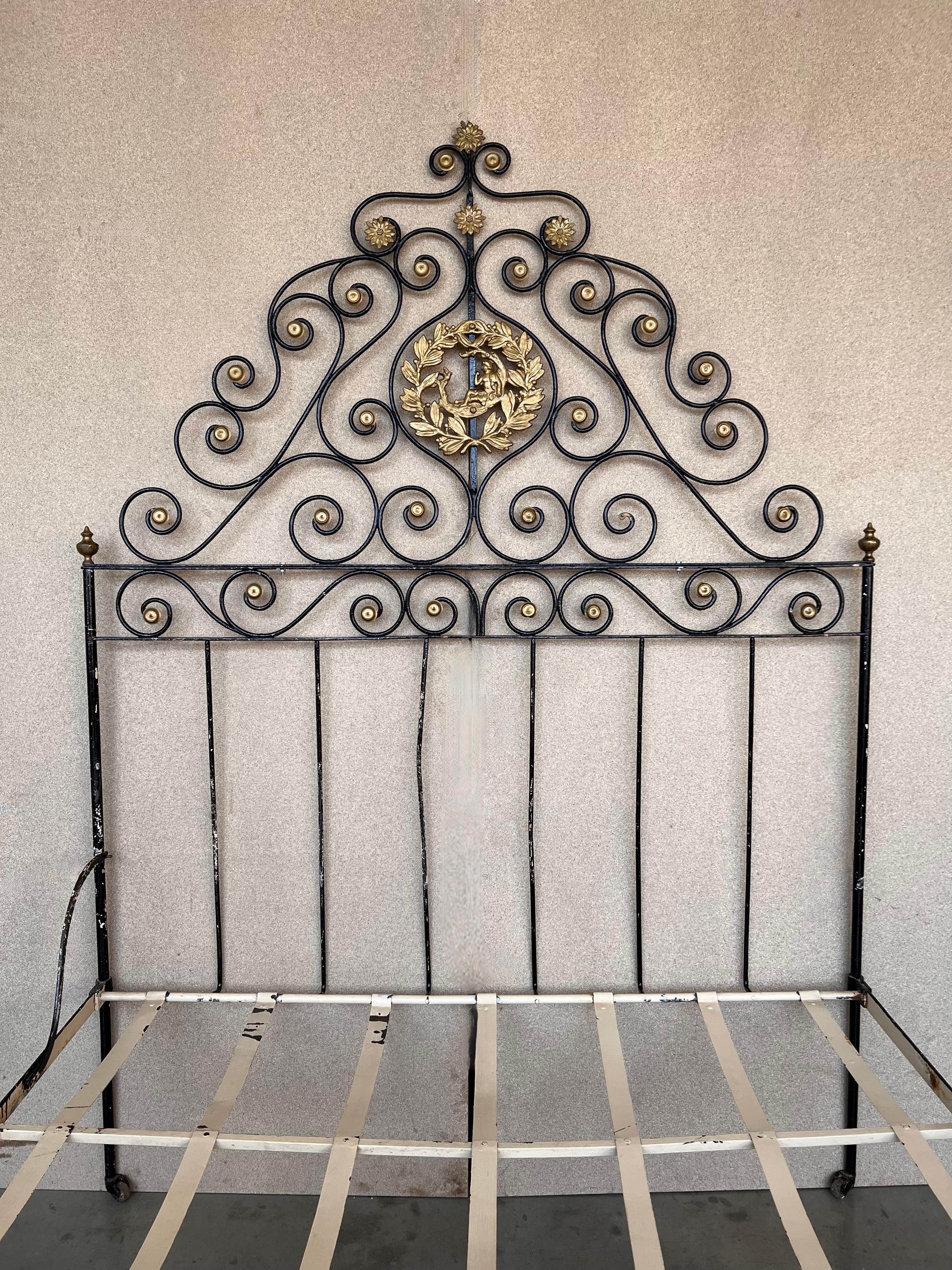 Large Black and Golden Iron & Bronze Full Bed, Early 19th Century For Sale 2