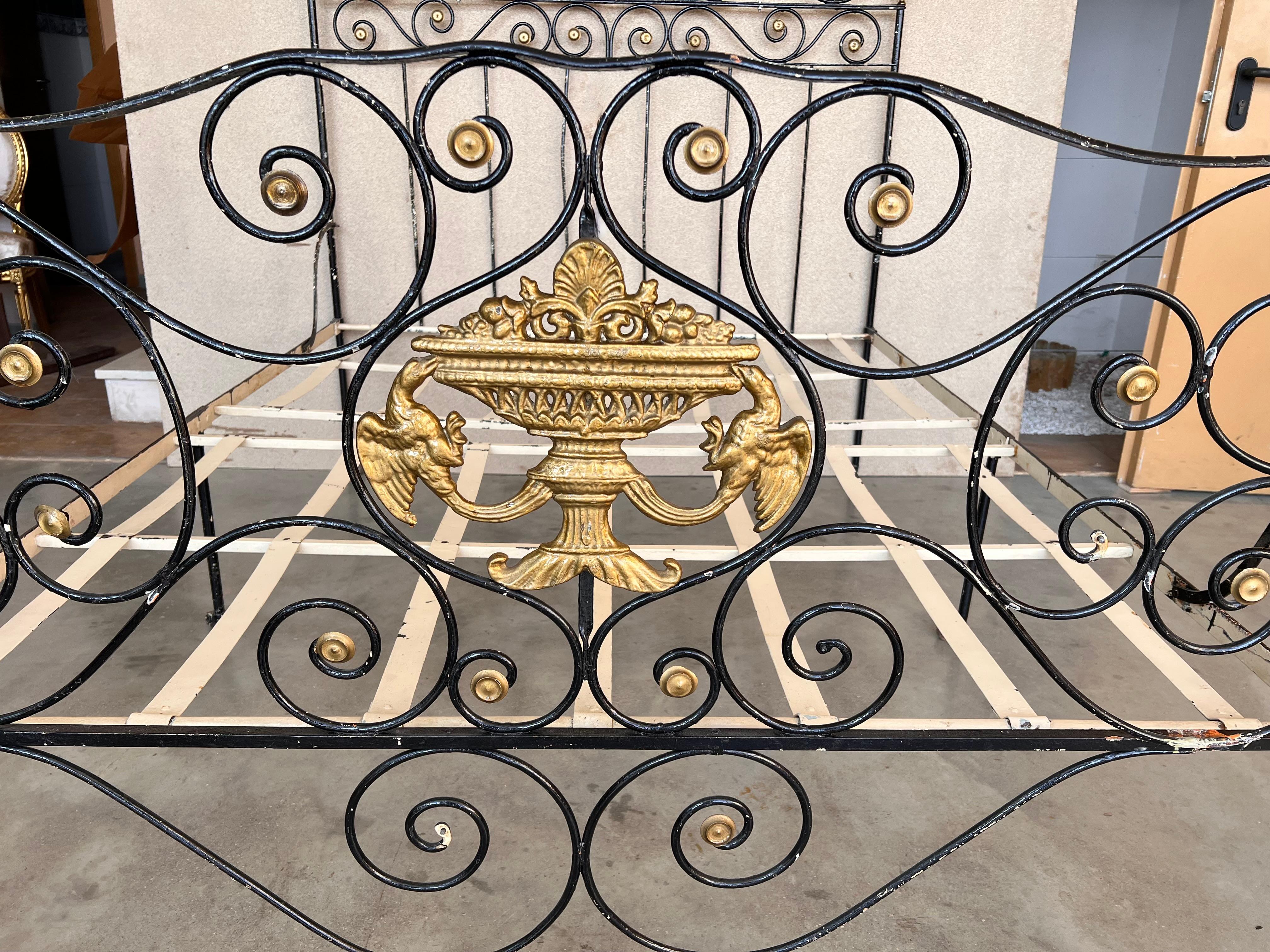 Large Black and Golden Iron & Bronze Full Bed, Early 19th Century For Sale 4