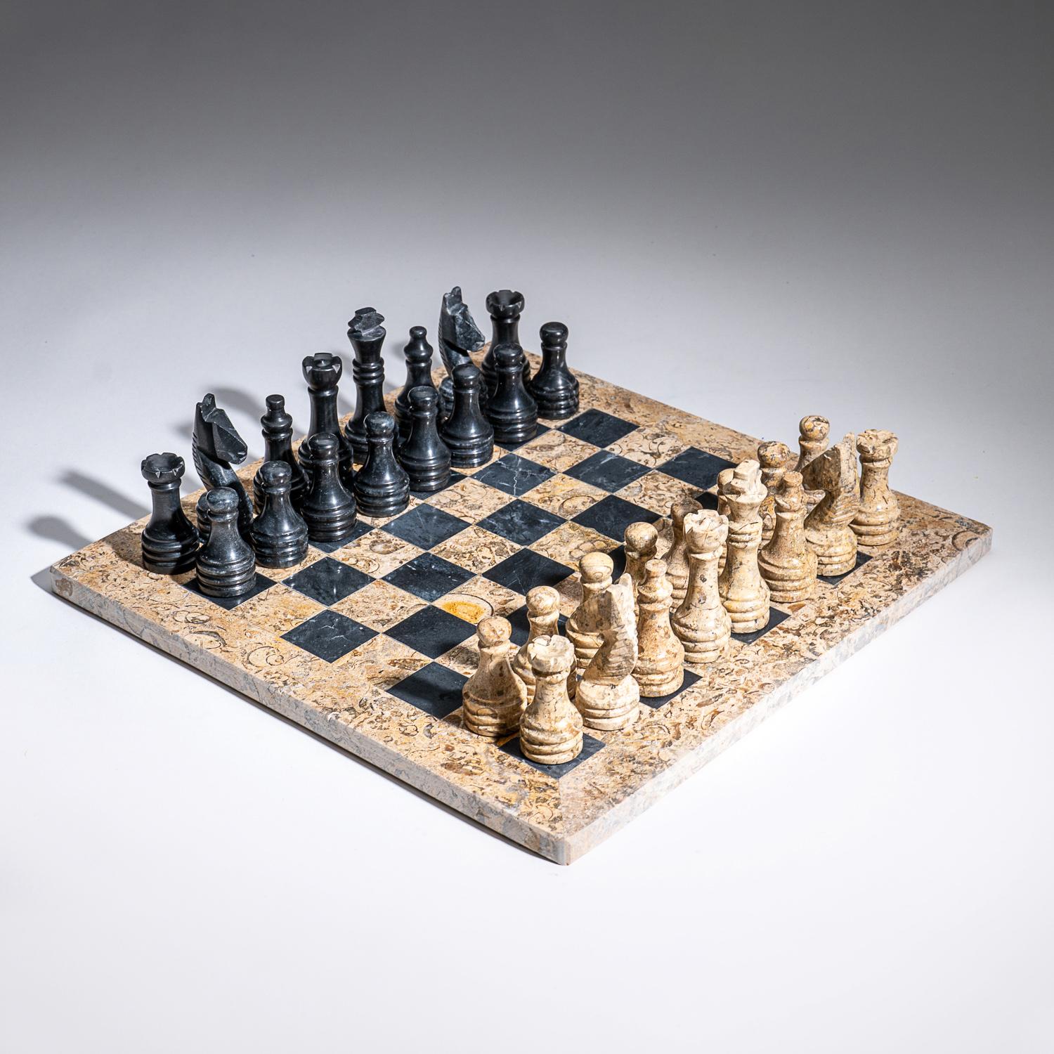  Black and Natural Onyx Large Chess Set With Blue Velvet Box, Afghanistan In Excellent Condition In New York, NY