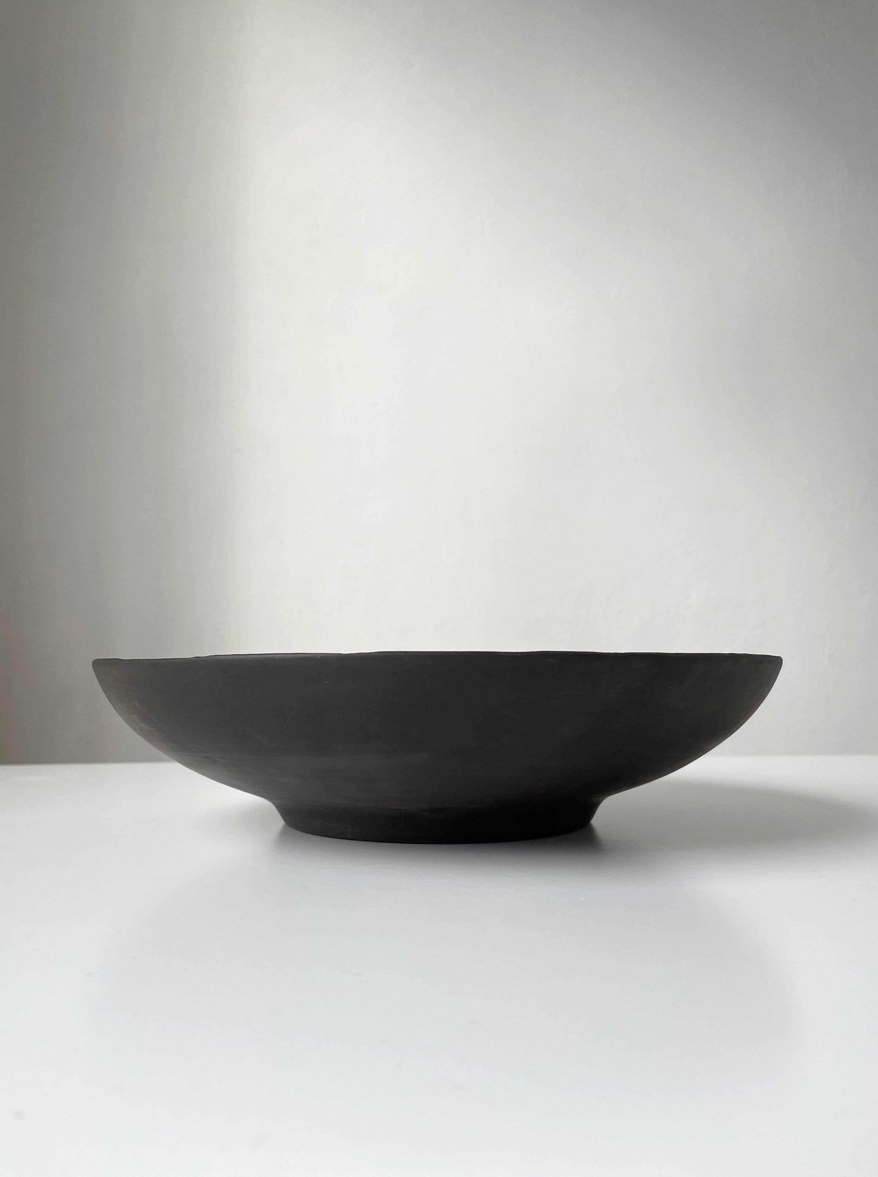 Large Starck Andersen 1950s Black, White Ceramic Wall Plate Centerpiece In Good Condition For Sale In Copenhagen, DK