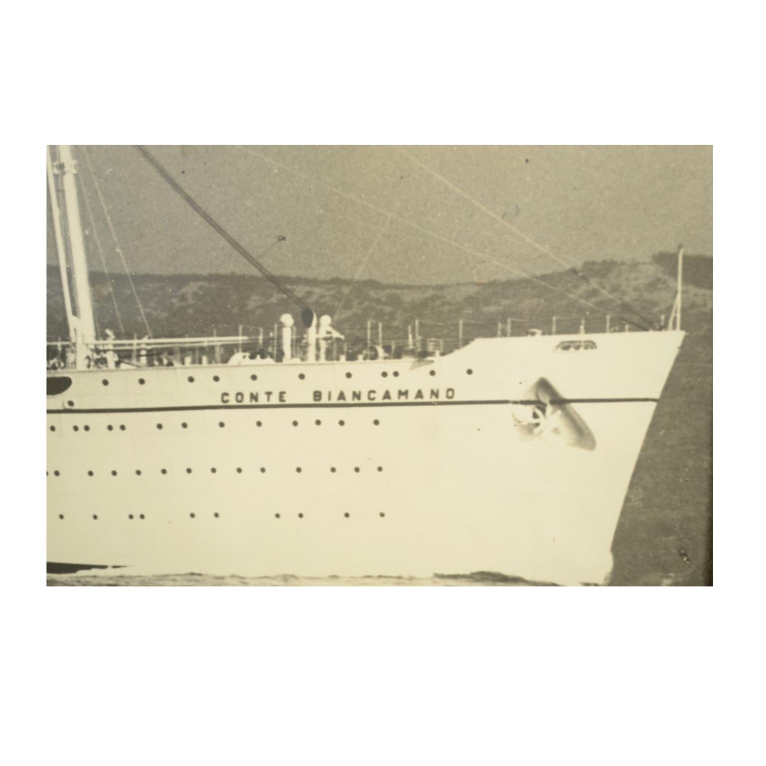 Large Black and White Historical Picture of the Ship Conte Biancamano In Excellent Condition In Milan, IT