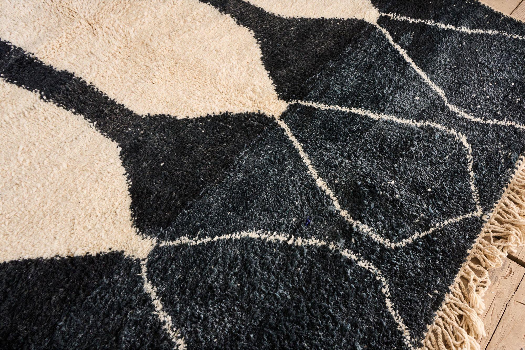 Large black and white Moroccan Berber rug For Sale 2