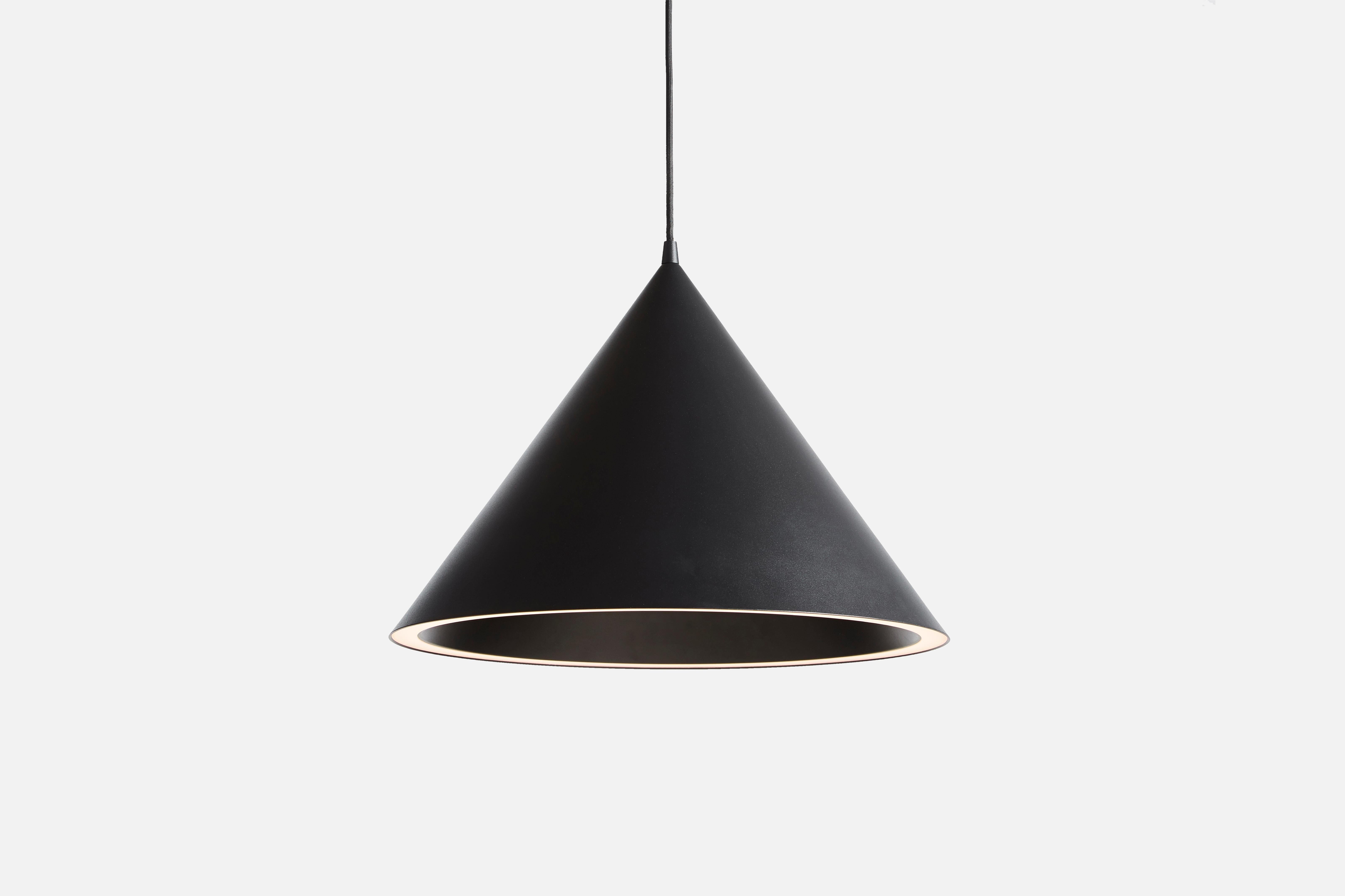 Large black Annular pendant lamp by MSDS Studio
Materials: Aluminum.
Dimensions: D 46.8 x H 32.4 cm
Available in white or black.
Available in 2 sizes: D32, D46.8 cm.

MSDS STUDIO is a successful Canadian design studio that works in interior,