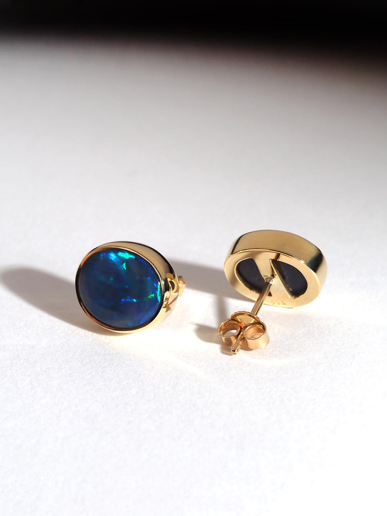 Clous d'oreilles en or jaune 18 carats avec grande opale noire d'Australie, cadeau en vente 2