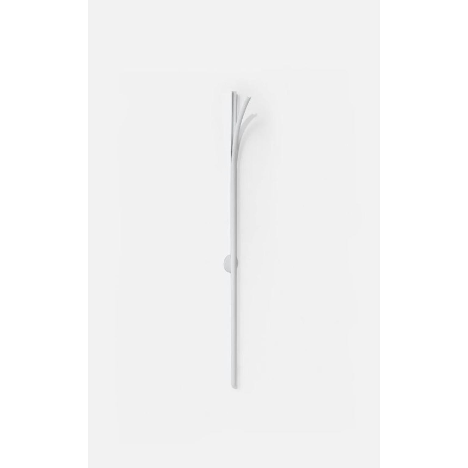 Lámpara de pared grande Cana blanca by Wentz
Dimensiones: P 11 x An 2 x Al 95 cm
Materiales: Aluminio.


PESO: 0,4kg / 0,9 lbs
Colores: Negro, Blanco
FUENTE DE LUZ: LED incorporado. 2x 118lm. 2700K. CRI 90..
DIMMING No. Consúltanos los sistemas de