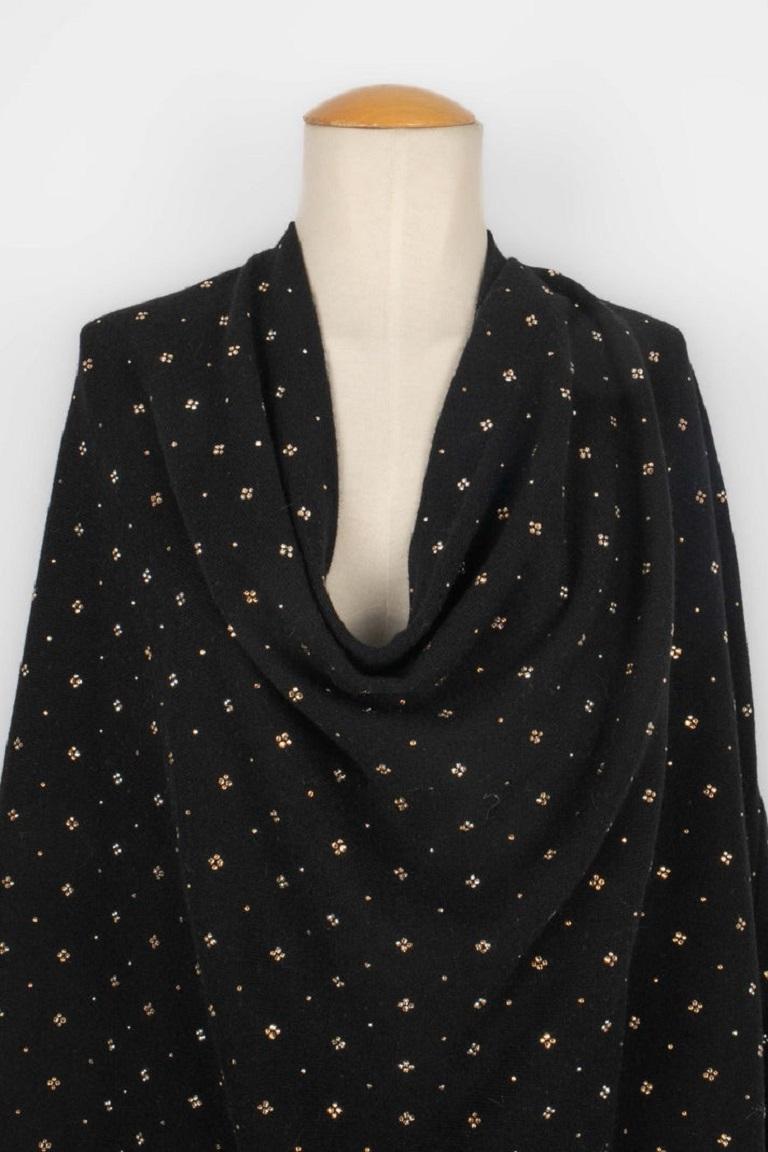 Large Black Cashmere Shawl For Sale 1