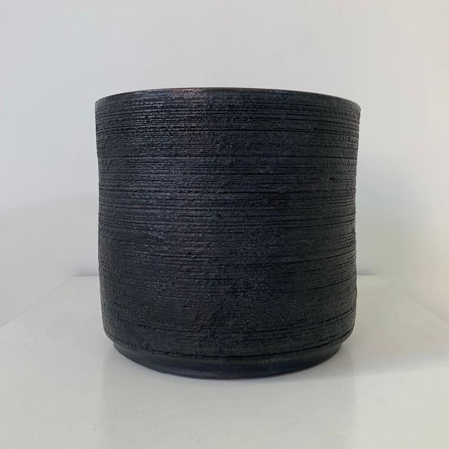 Mid-Century Modern Grande céramique noire de Rogier Vandeweghe pour Amphora, circa 1964, Belgique. en vente