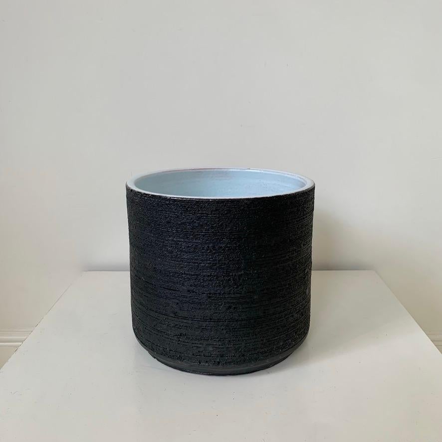 Belge Grande céramique noire de Rogier Vandeweghe pour Amphora, circa 1964, Belgique. en vente