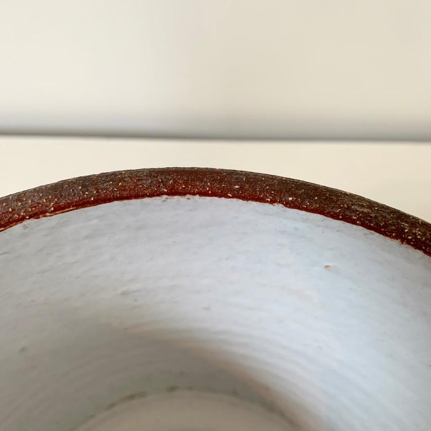 Milieu du XXe siècle Grande céramique noire de Rogier Vandeweghe pour Amphora, vers 1964, Belgique. en vente