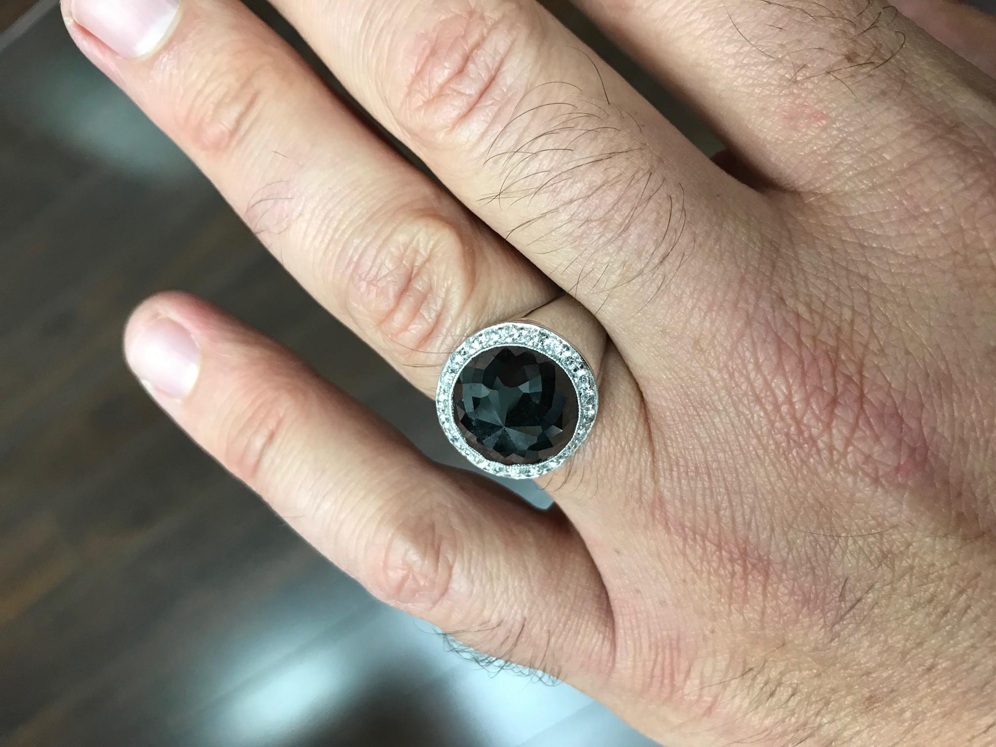 Großer schwarzer Diamant Platin Herrenring im Zustand „Hervorragend“ in Miami, FL